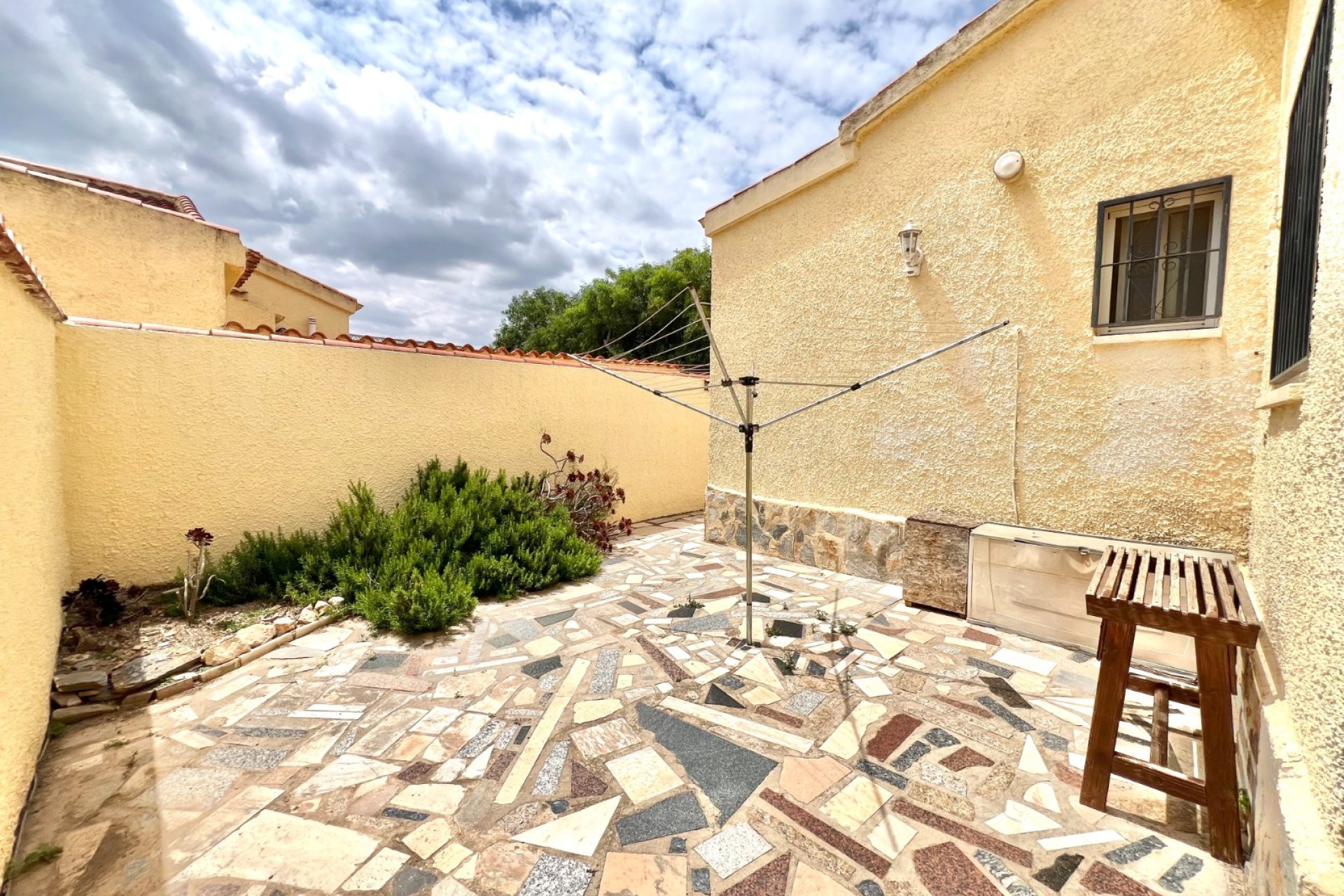 Resale - Detached Villa - La Marina