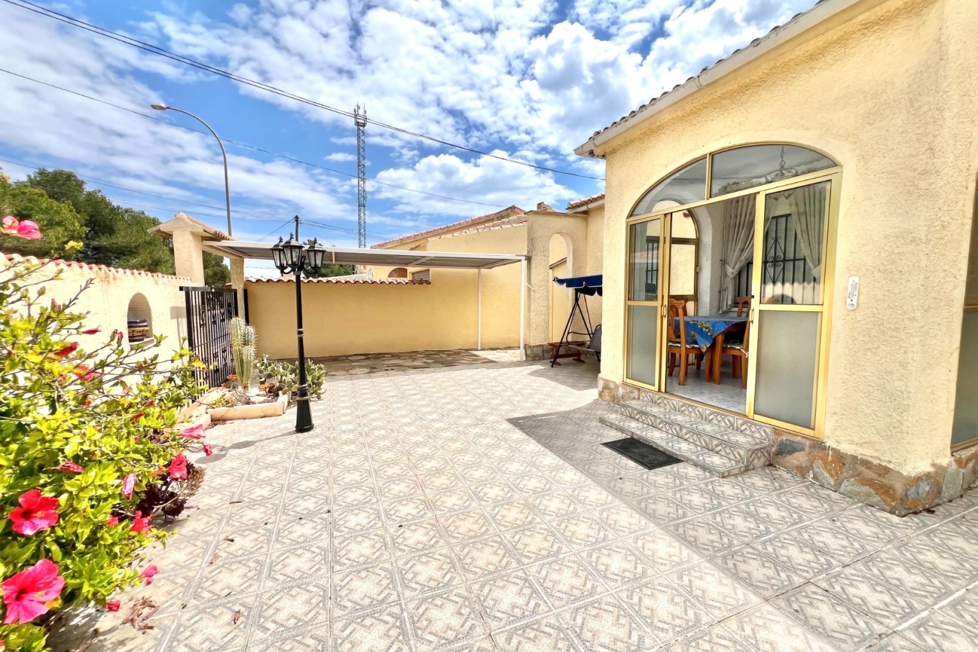 Resale - Detached Villa - La Marina