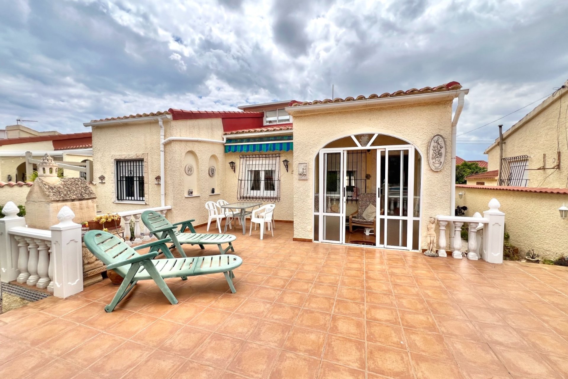 Resale - Detached Villa - La Marina