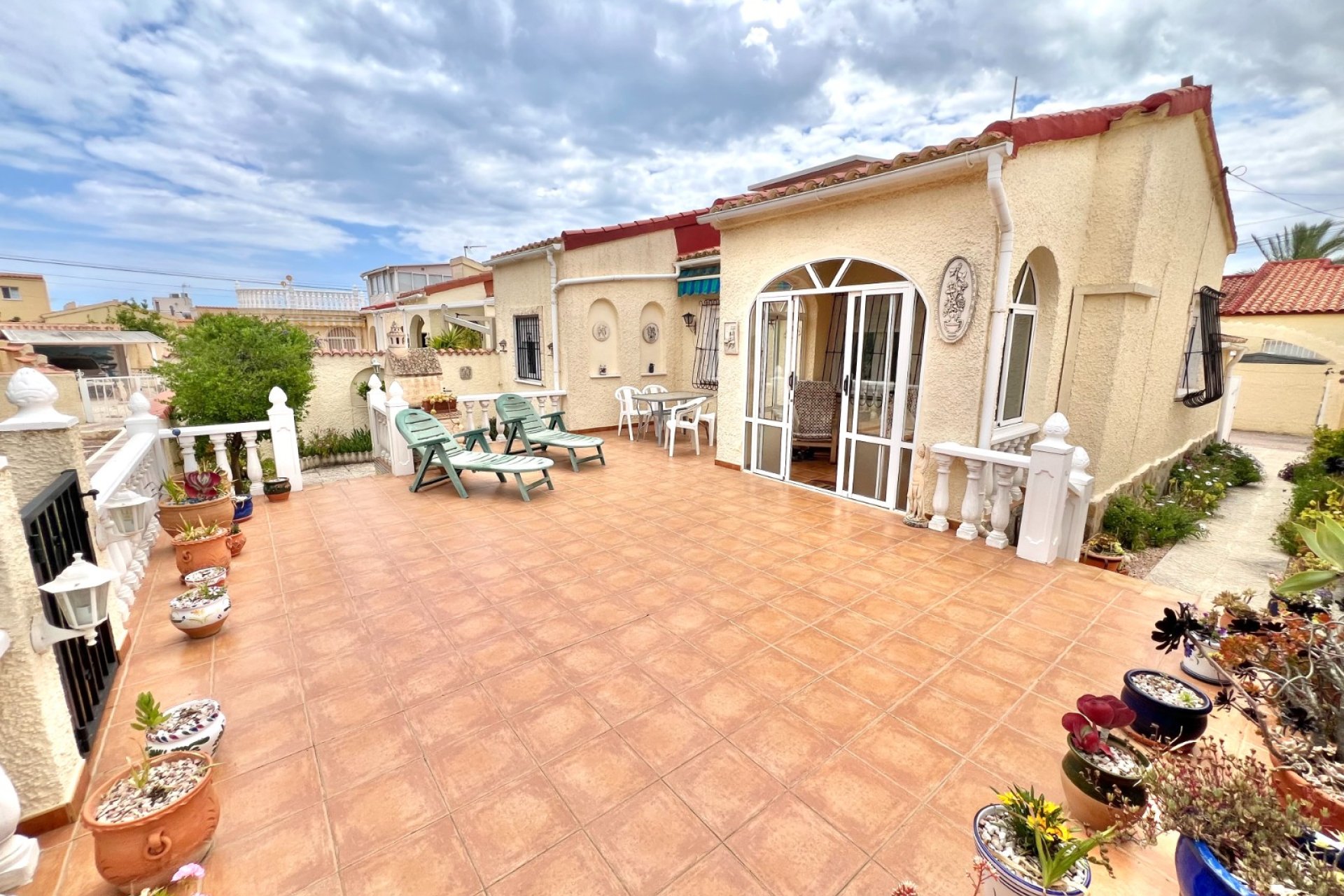 Resale - Detached Villa - La Marina