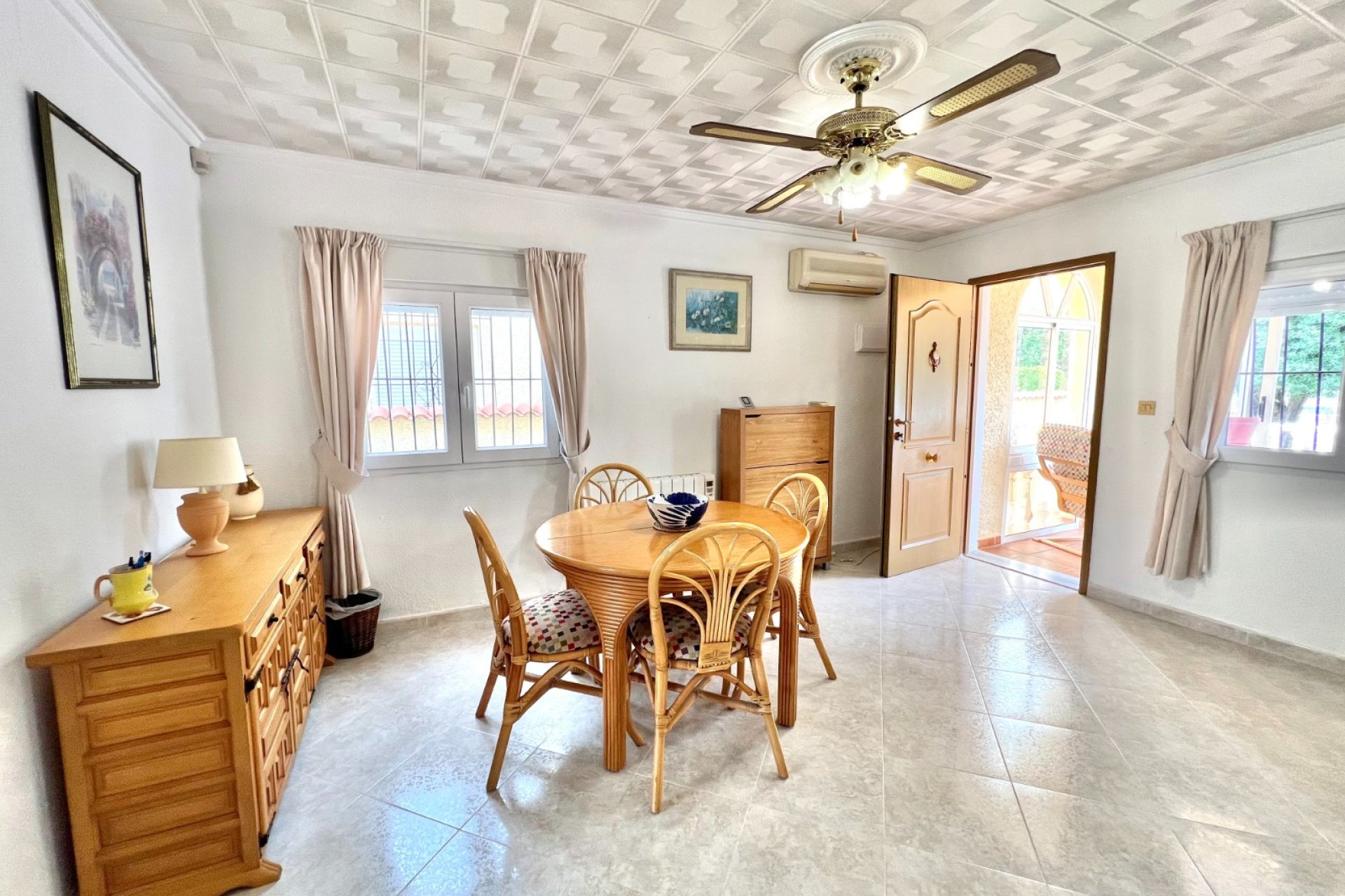 Resale - Detached Villa - La Marina