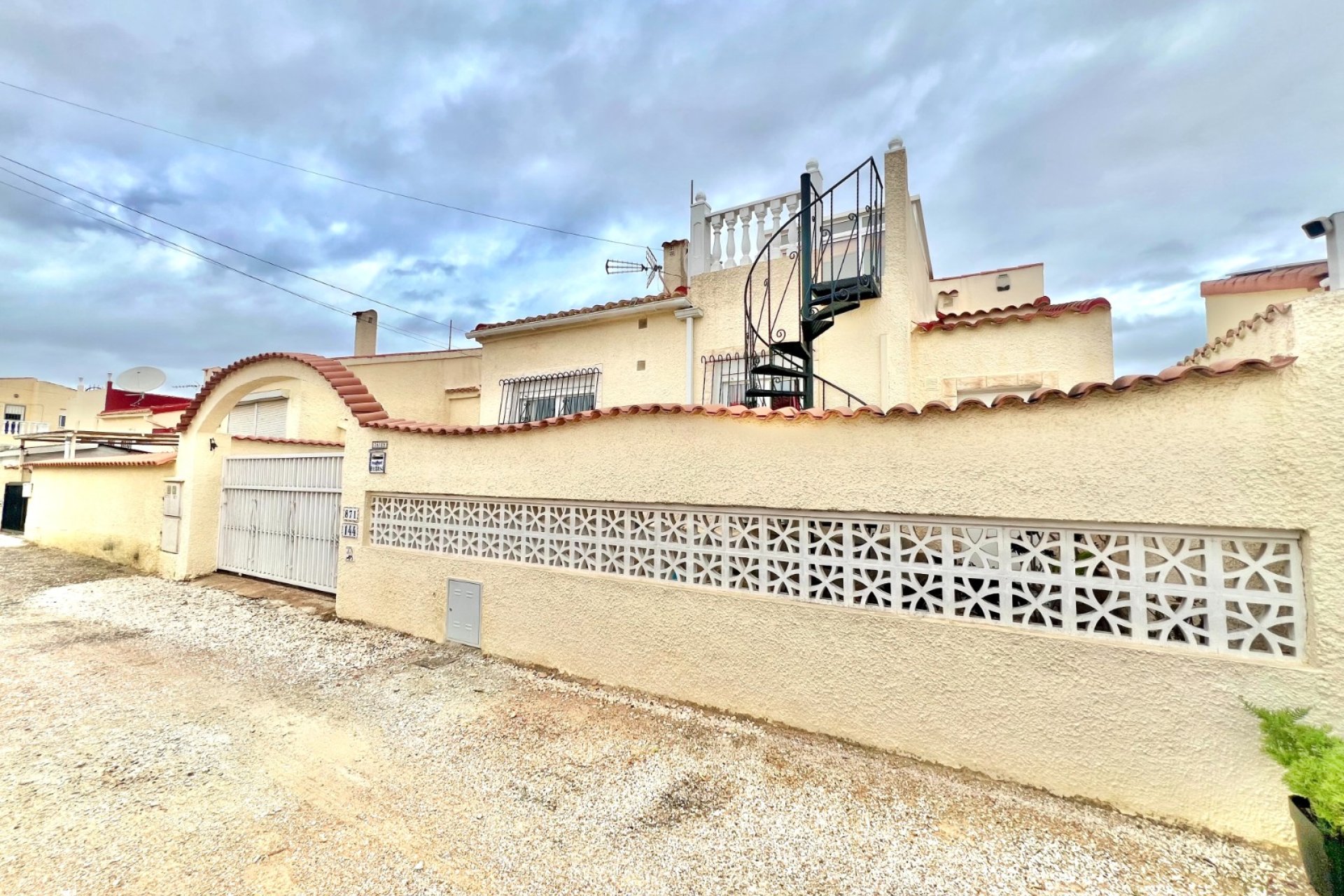 Resale - Detached Villa - La Marina
