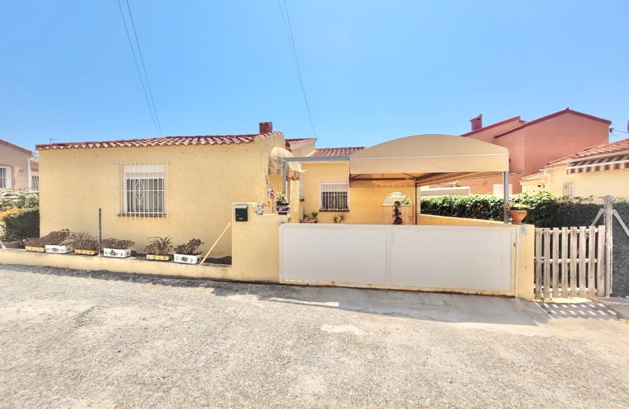 Resale - Detached Villa - La Marina