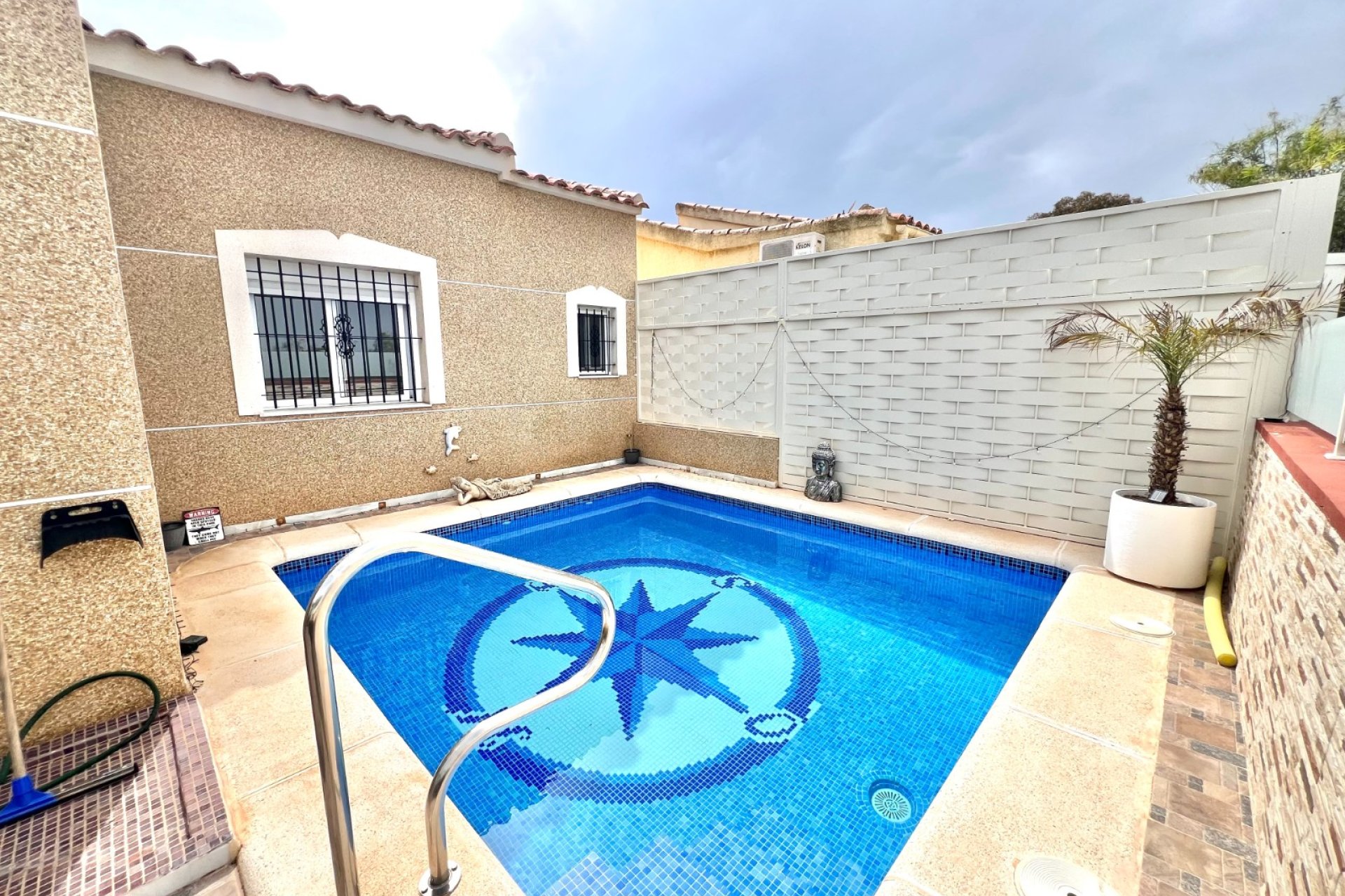 Resale - Detached Villa - La Marina