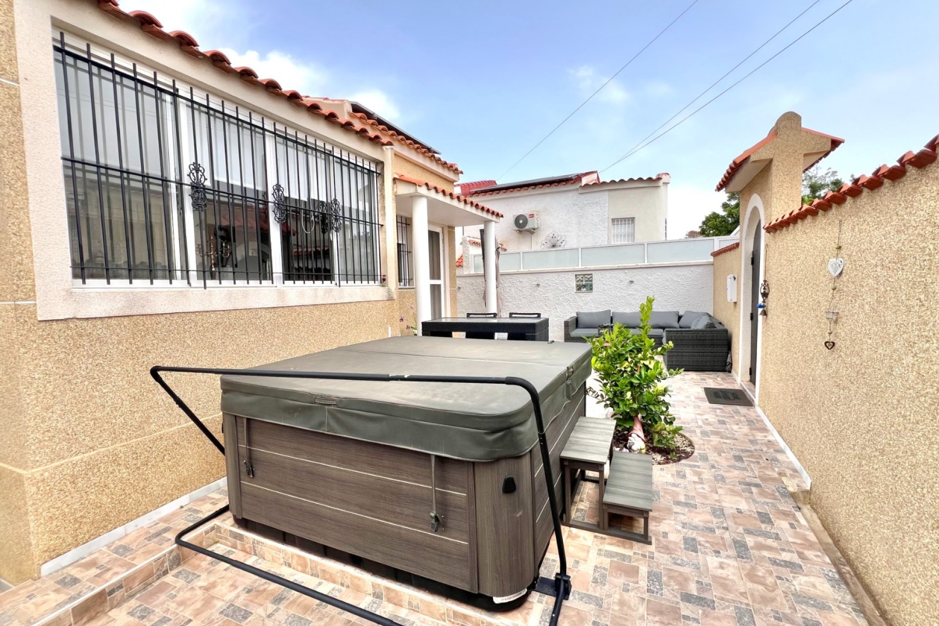 Resale - Detached Villa - La Marina