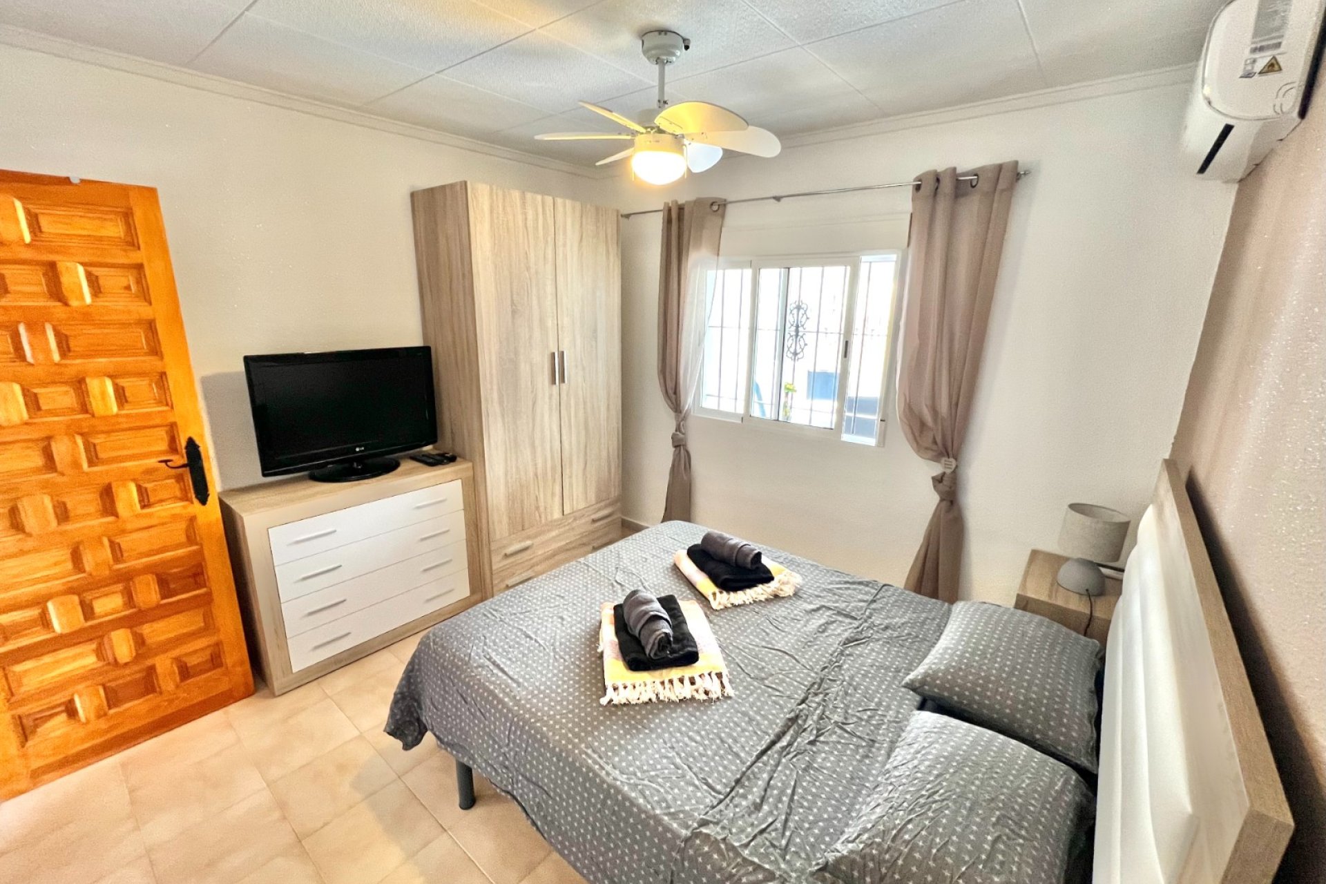Resale - Detached Villa - La Marina