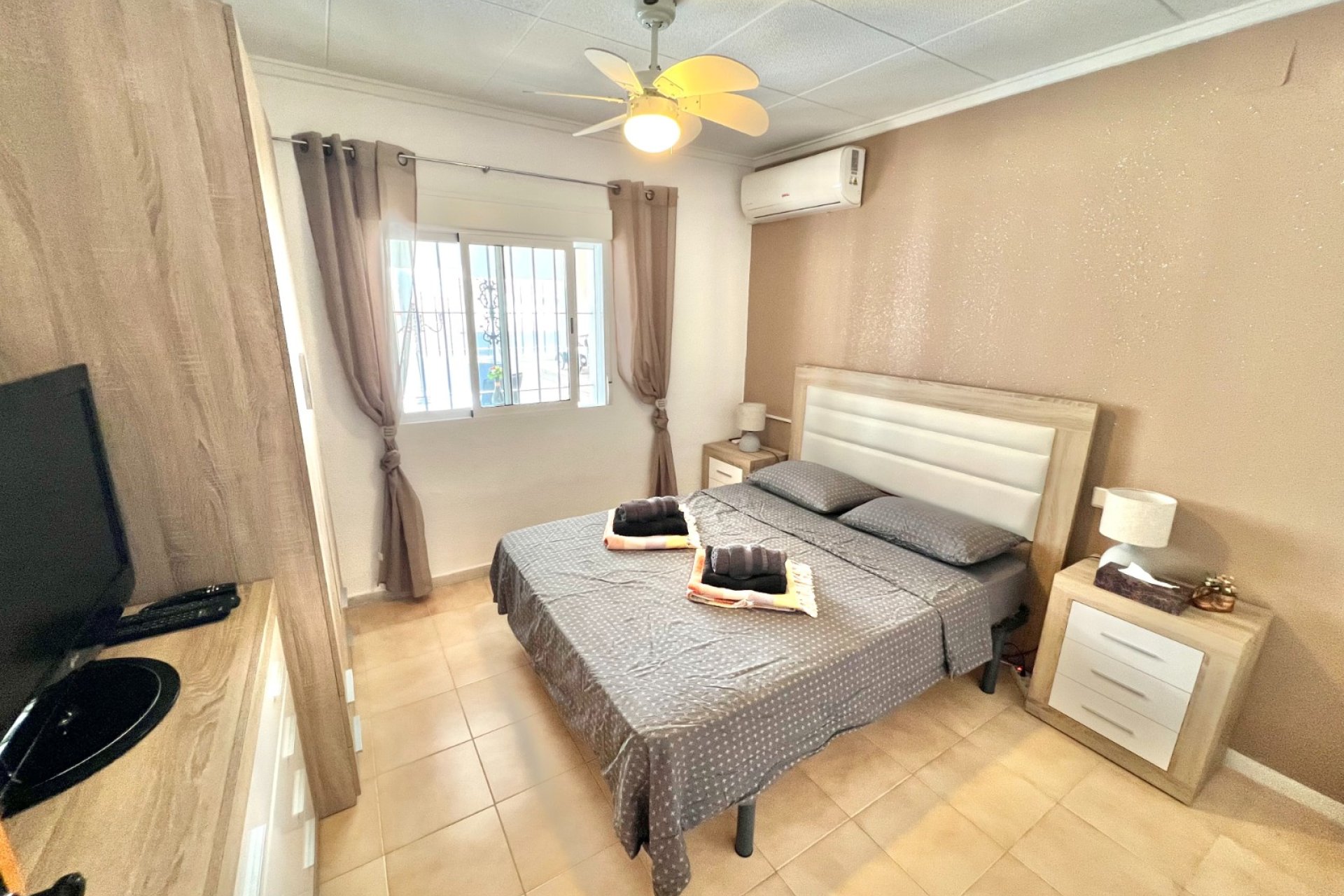 Resale - Detached Villa - La Marina