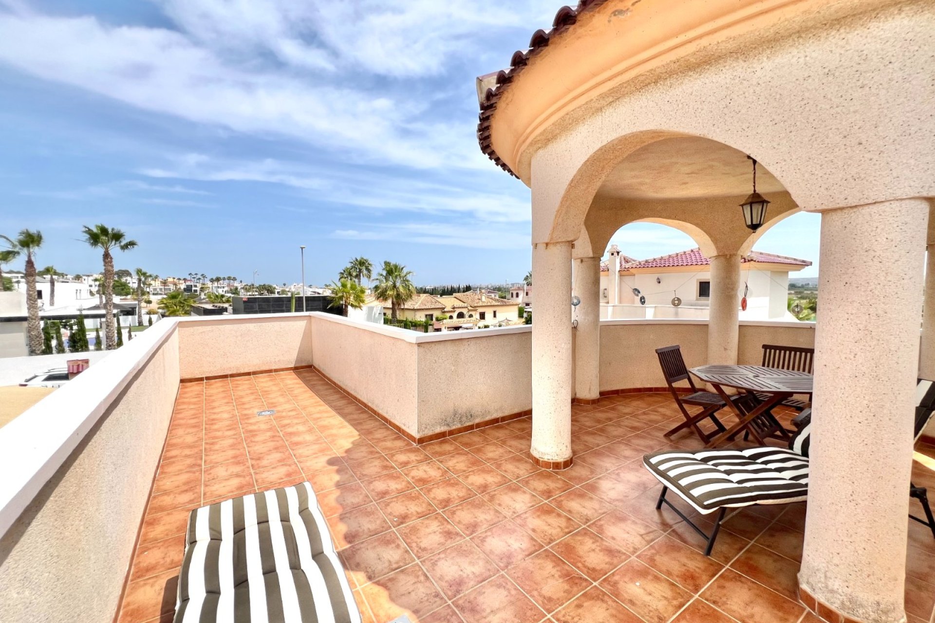 Resale - Detached Villa - La Marina