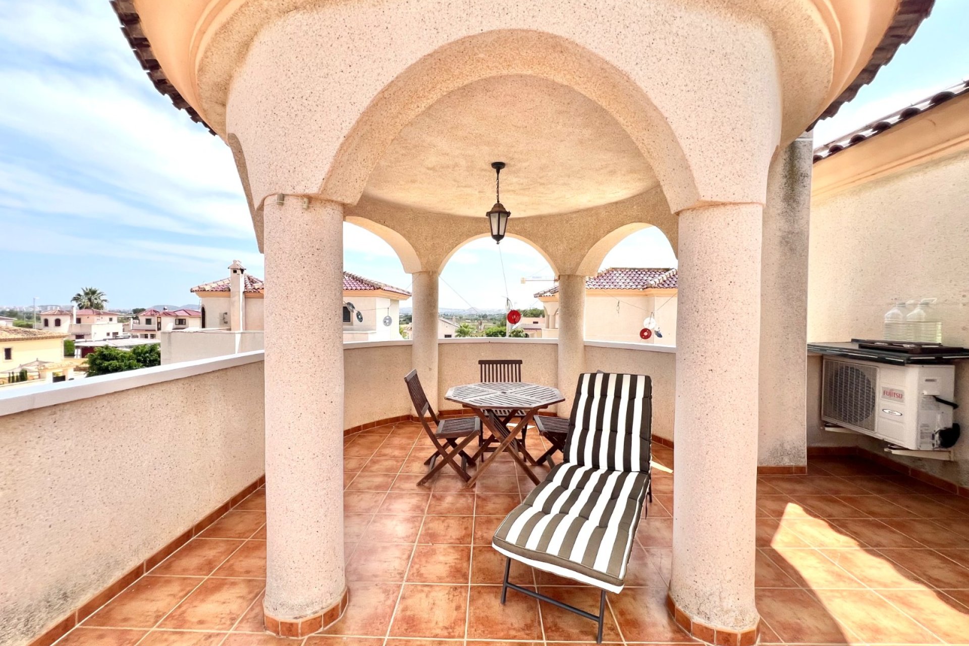 Resale - Detached Villa - La Marina