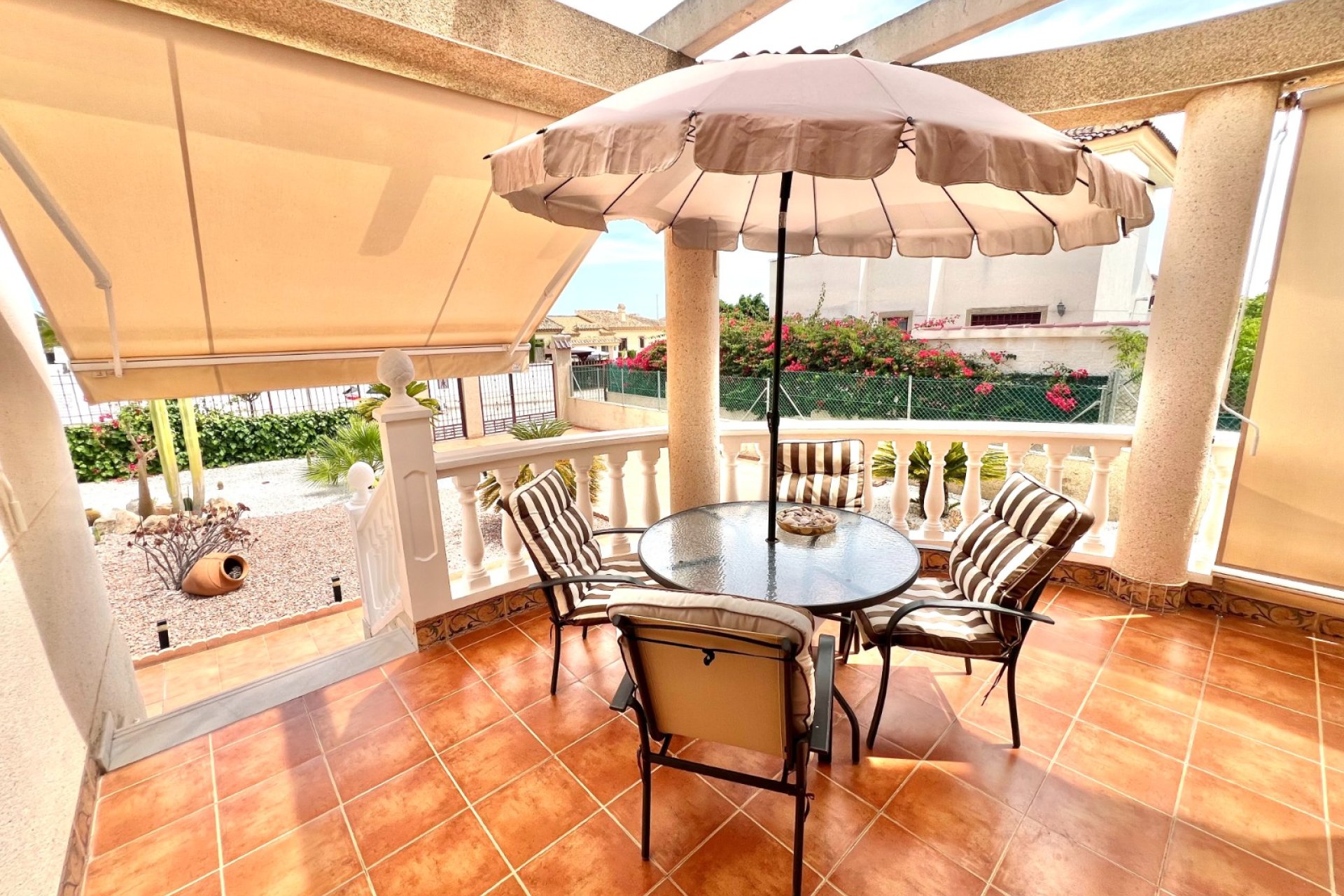 Resale - Detached Villa - La Marina