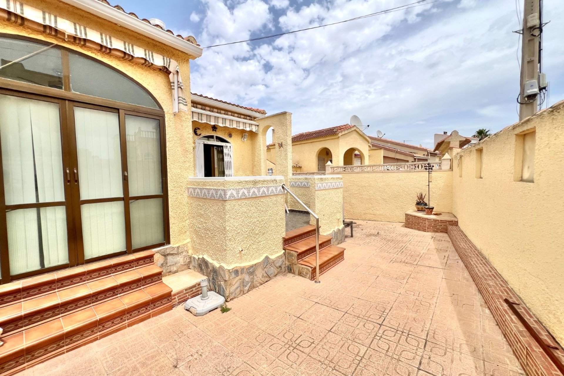 Resale - Detached Villa - La Marina