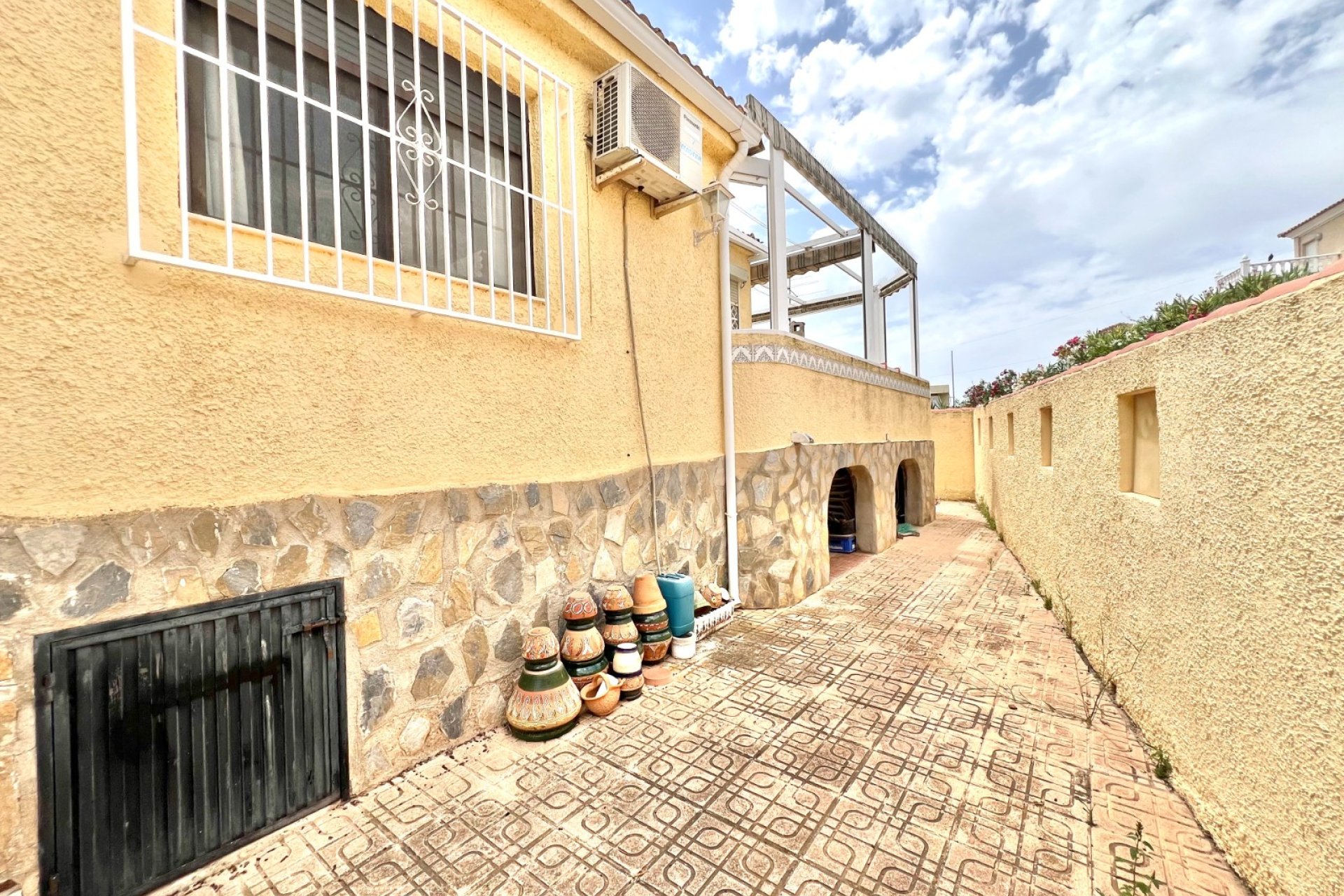 Resale - Detached Villa - La Marina