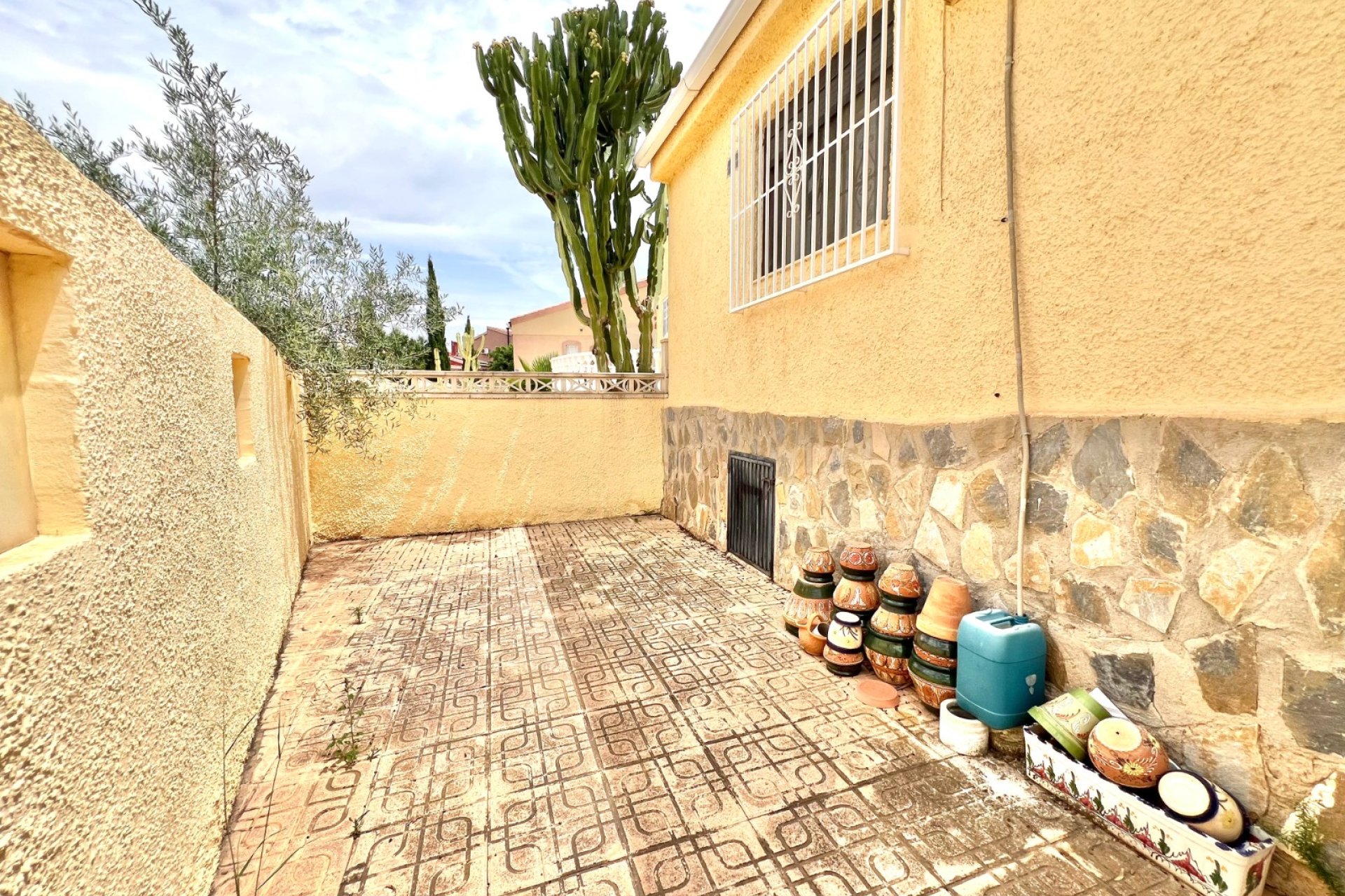 Resale - Detached Villa - La Marina