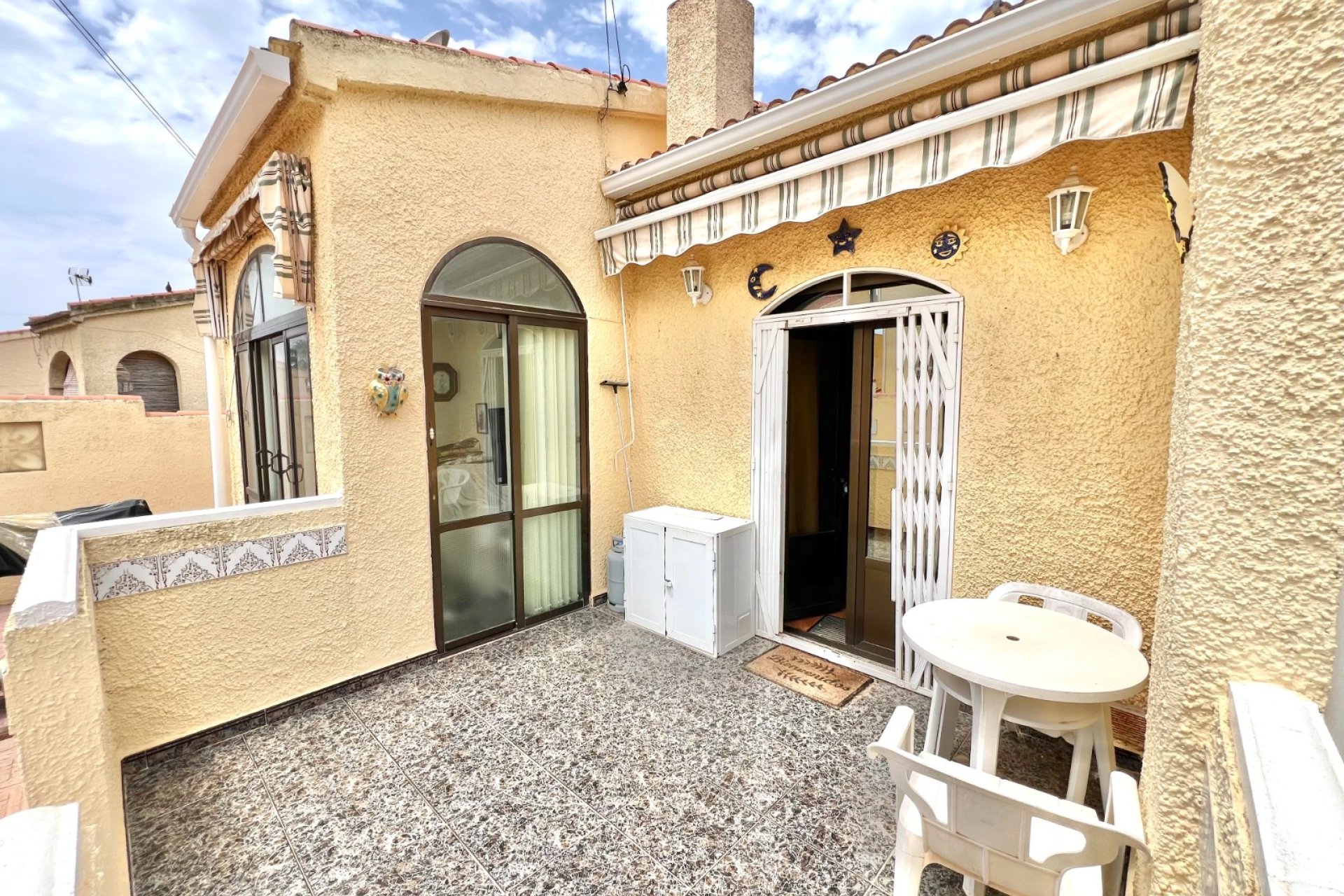 Resale - Detached Villa - La Marina