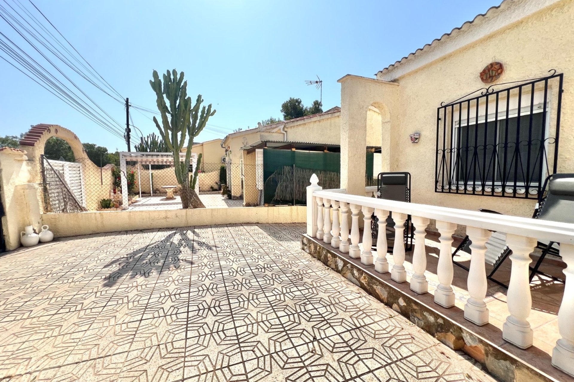 Resale - Detached Villa - La Marina