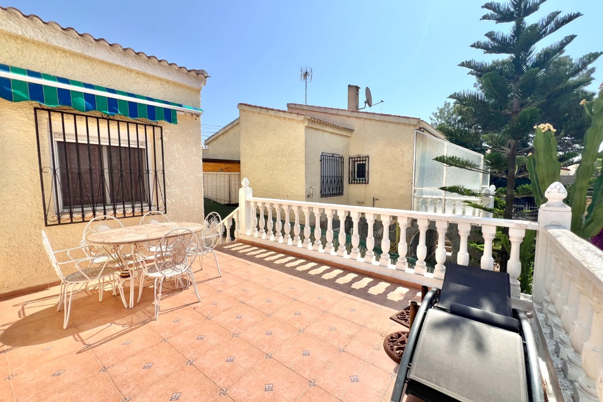 Resale - Detached Villa - La Marina