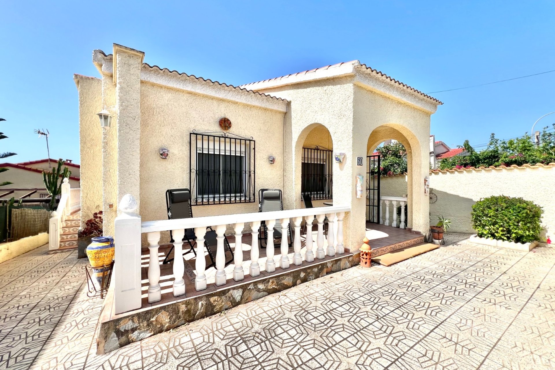 Resale - Detached Villa - La Marina