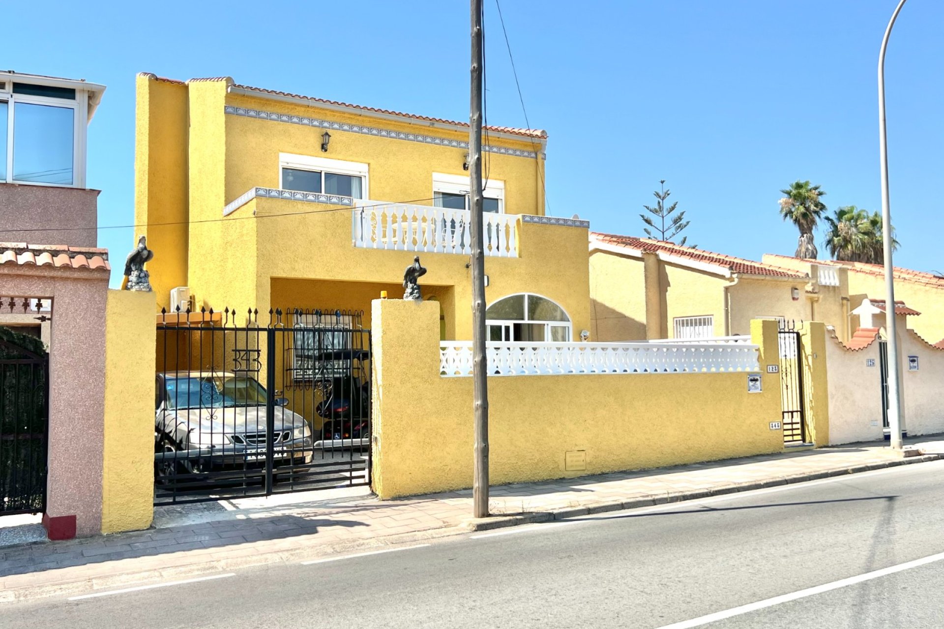 Resale - Detached Villa - La Marina