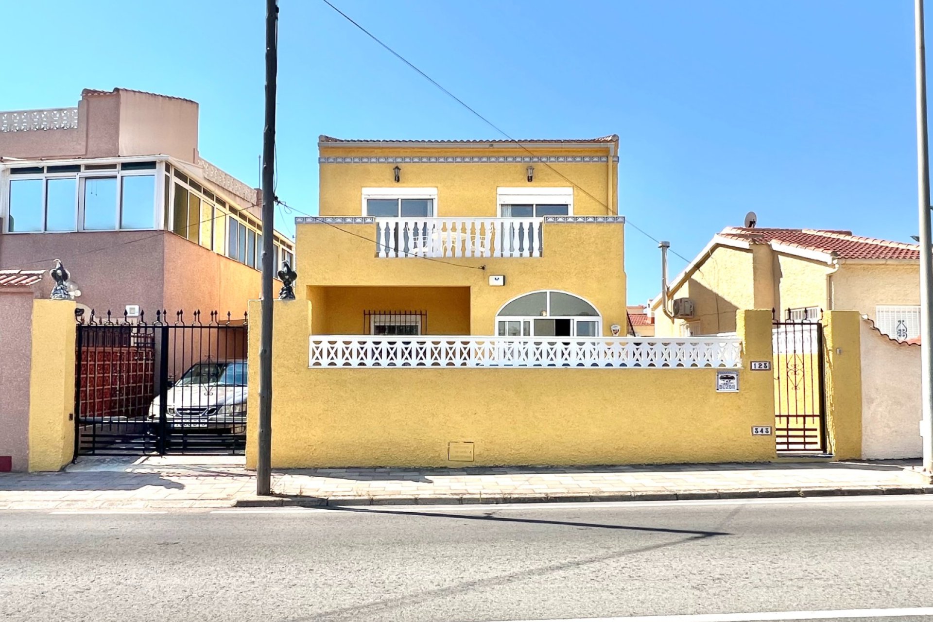 Resale - Detached Villa - La Marina