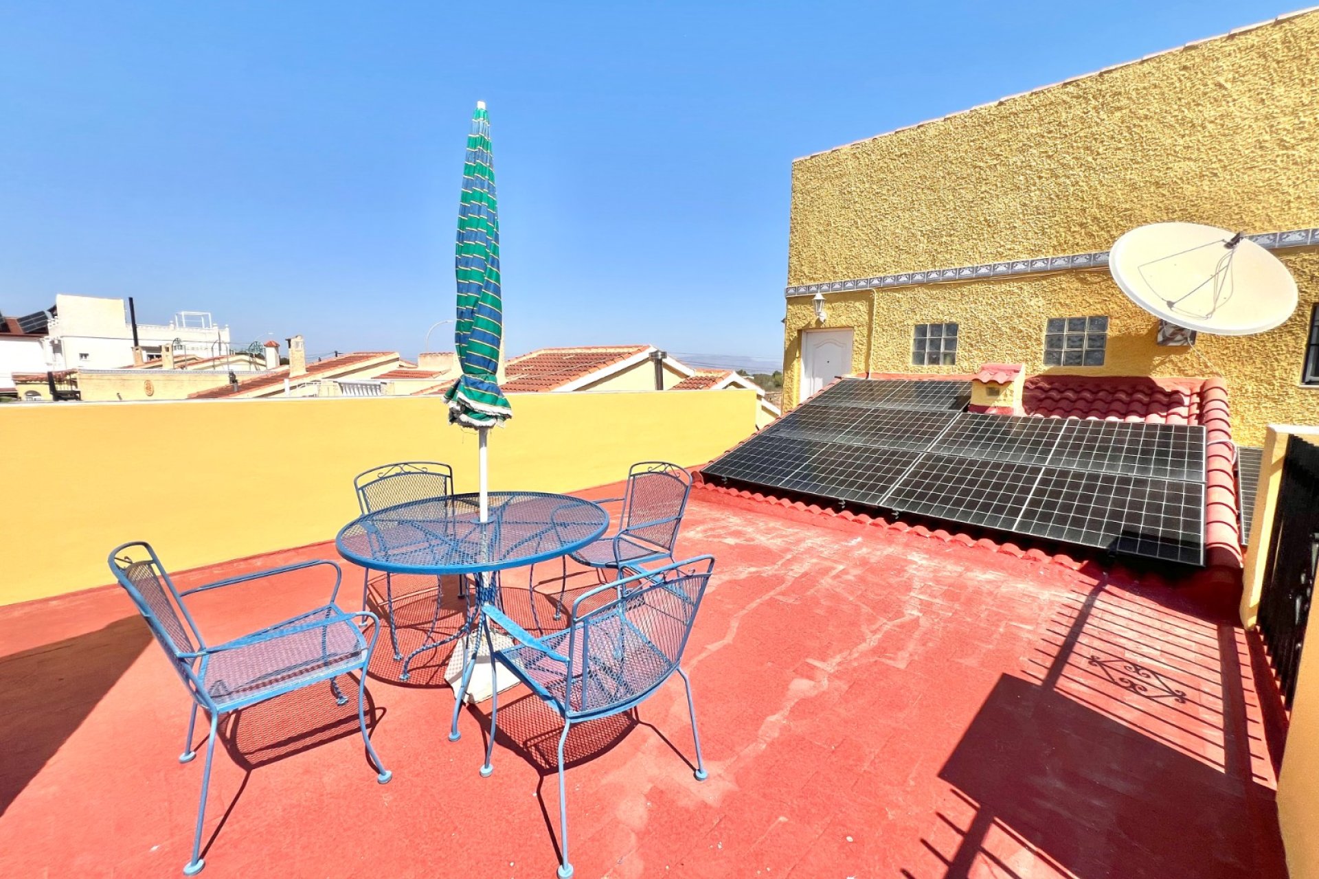 Resale - Detached Villa - La Marina