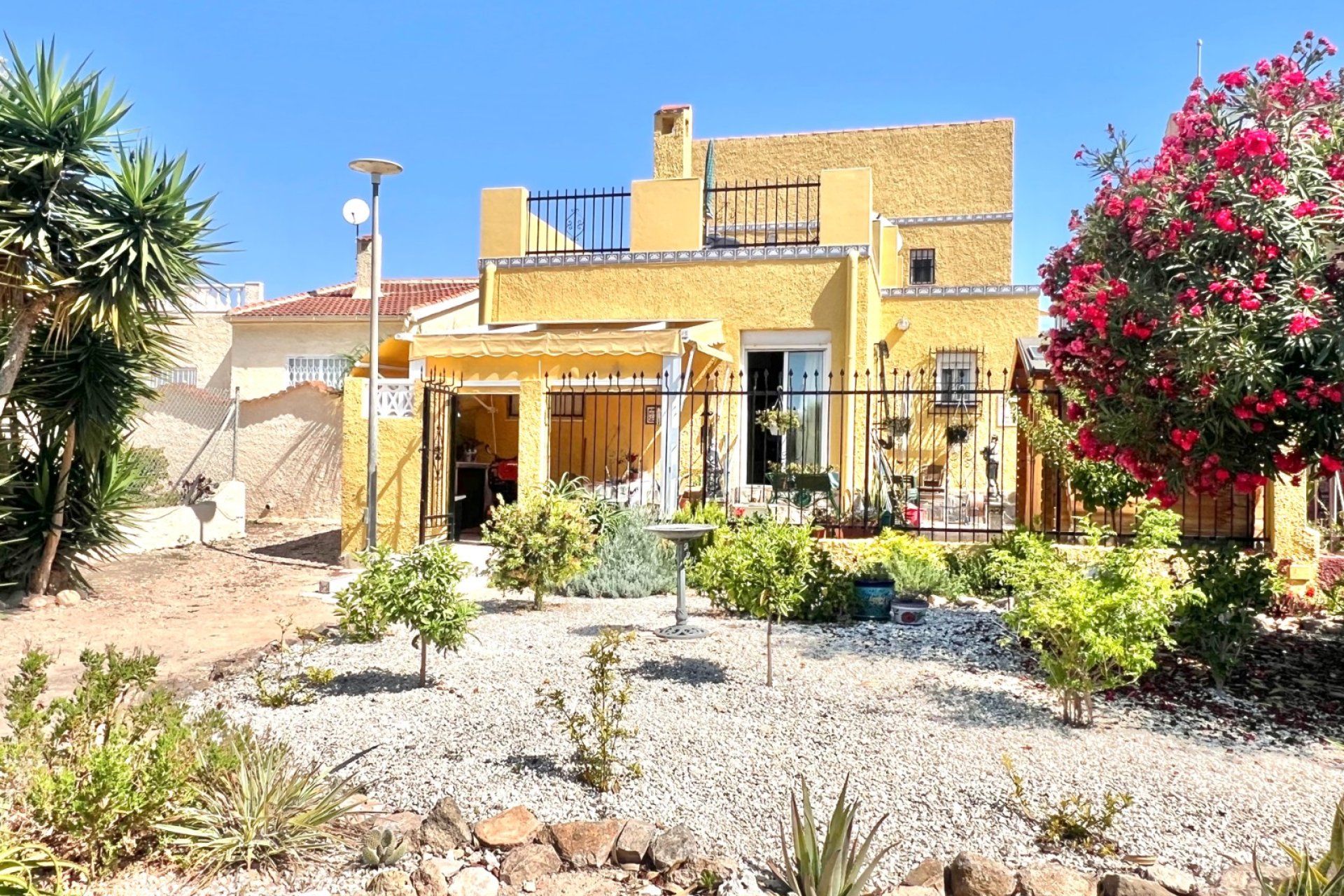 Resale - Detached Villa - La Marina