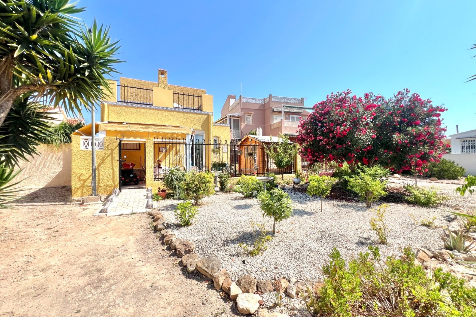 Resale - Detached Villa - La Marina