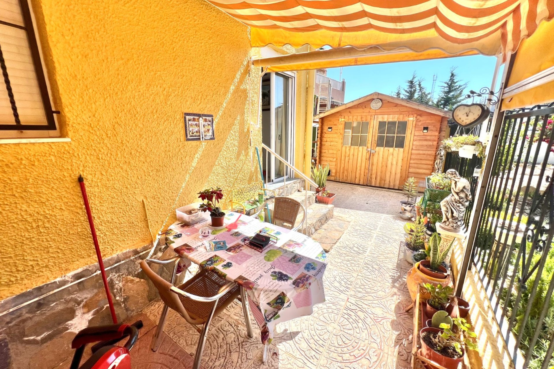 Resale - Detached Villa - La Marina