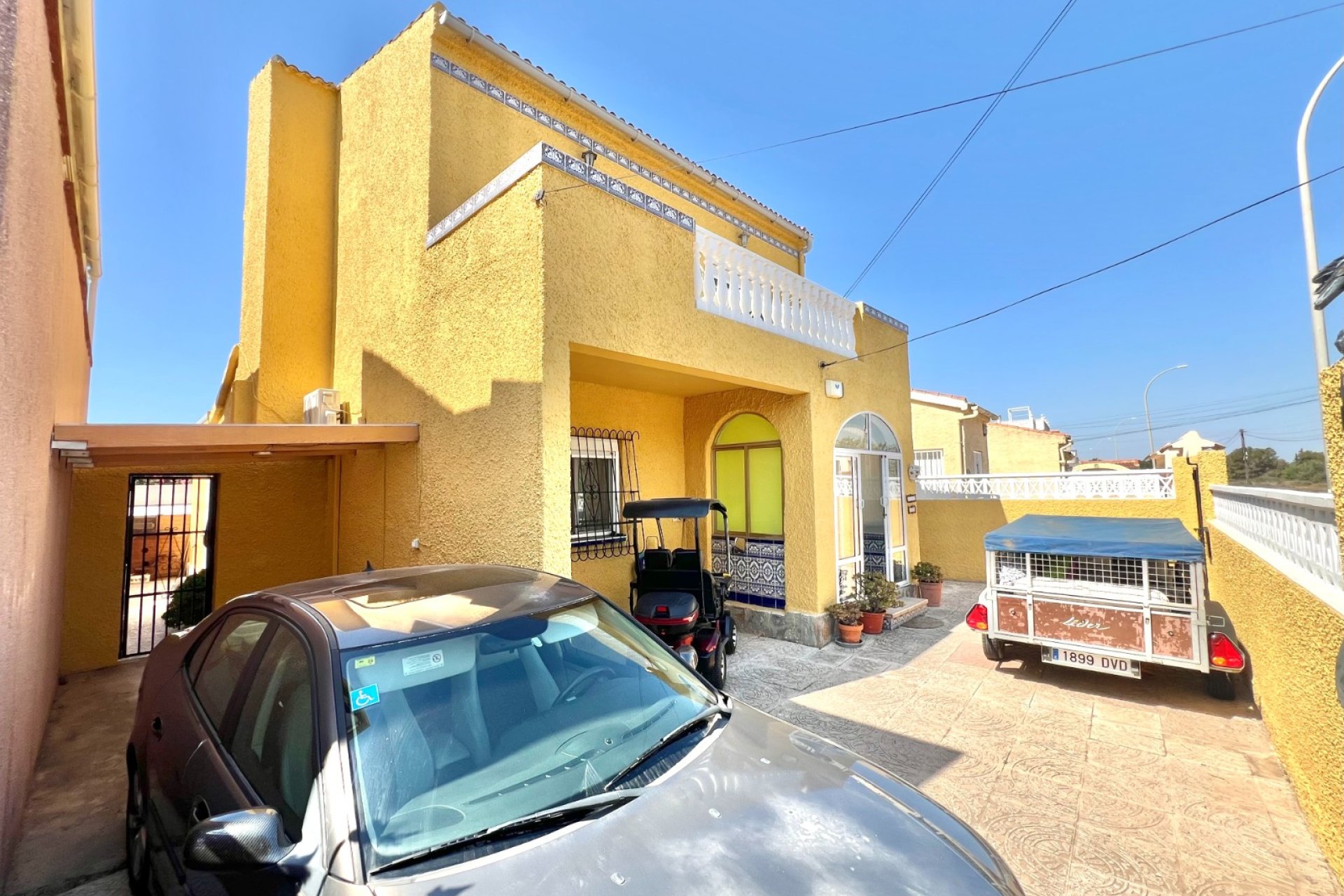 Resale - Detached Villa - La Marina