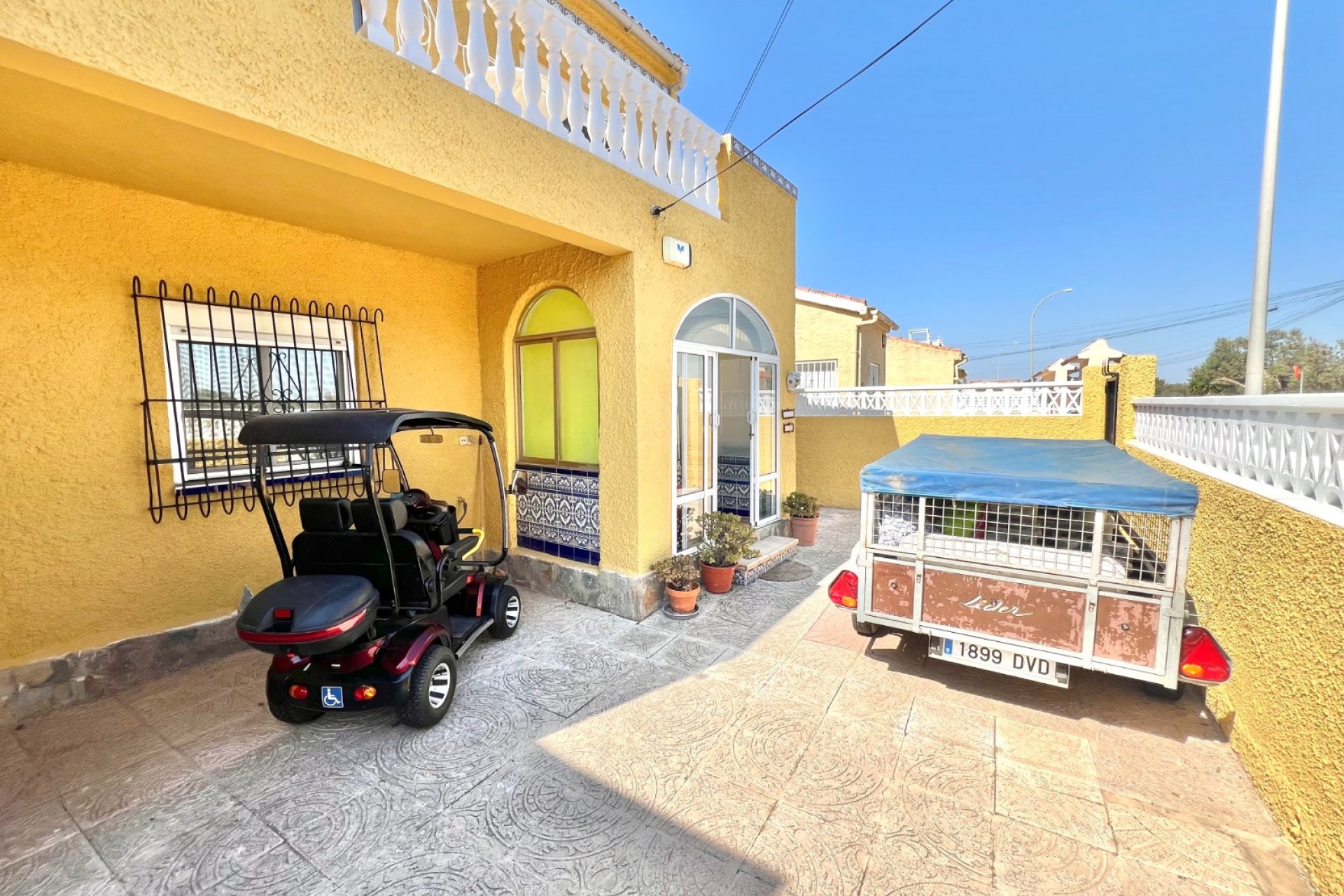 Resale - Detached Villa - La Marina