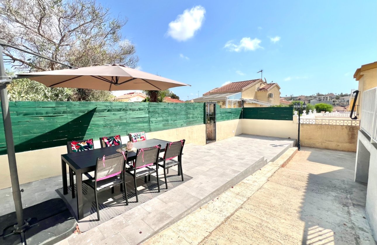 Resale - Detached Villa - La Marina