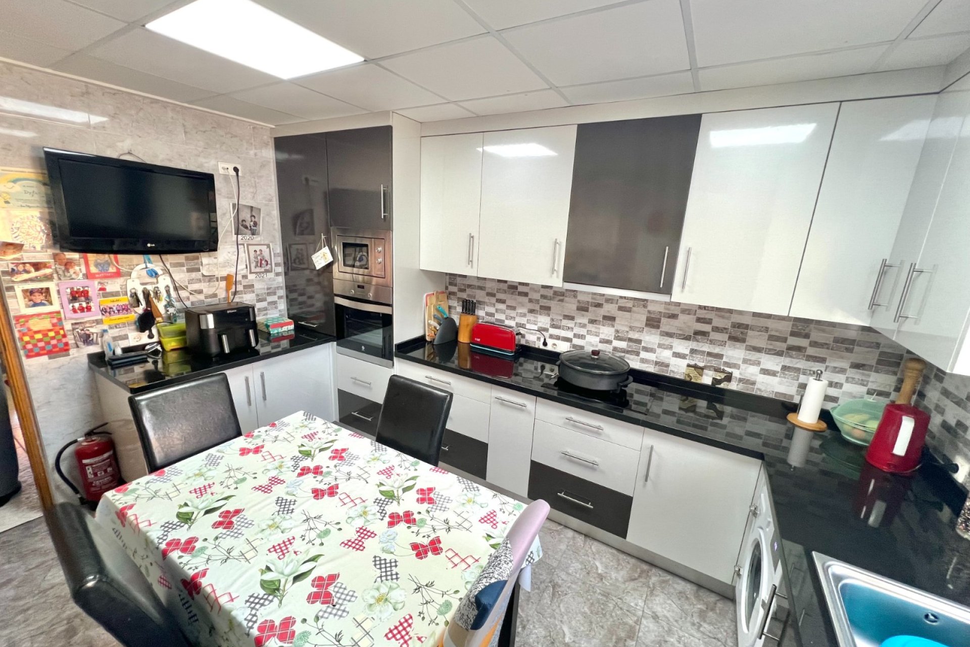 Resale - Detached Villa - La Marina