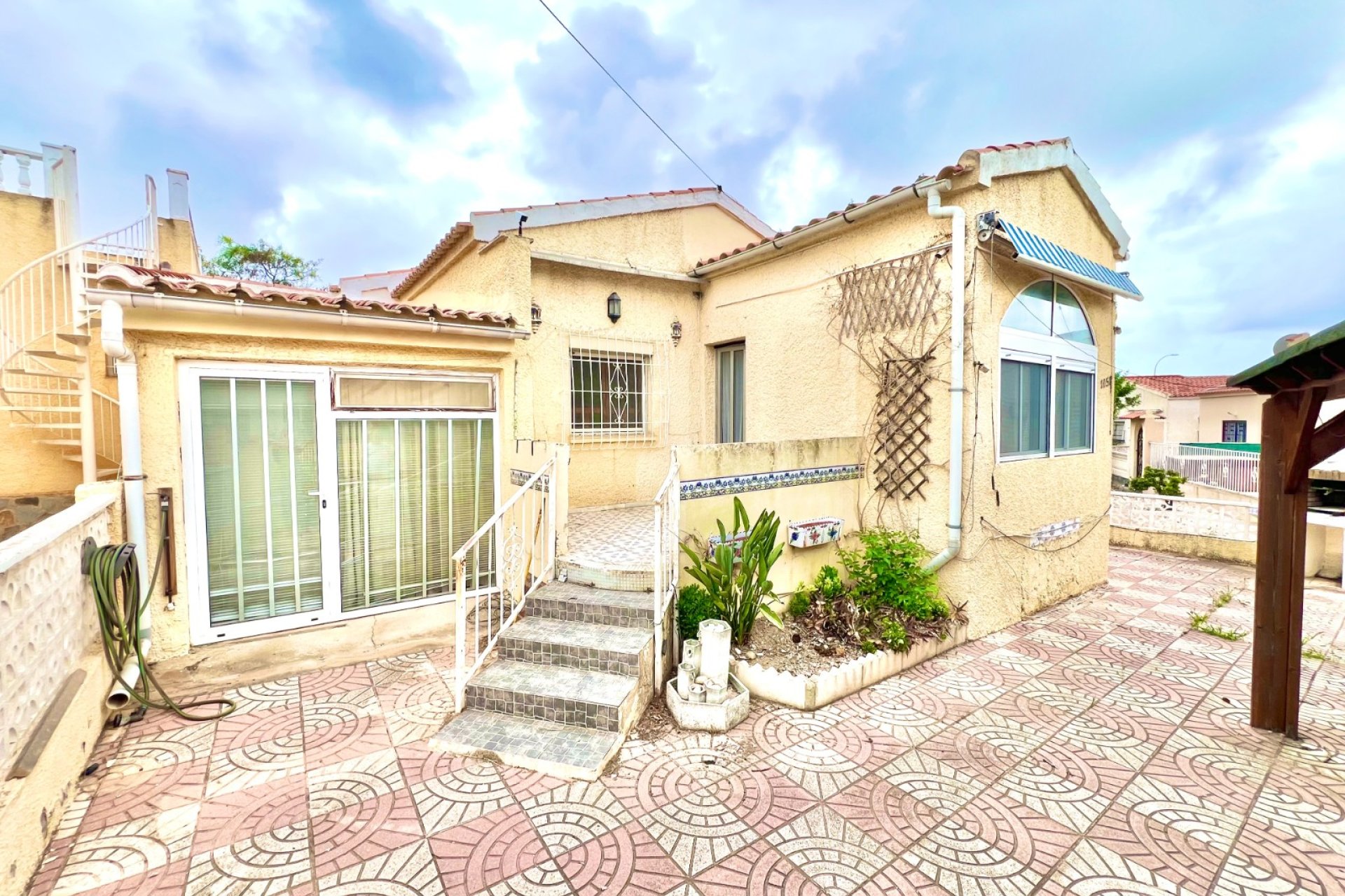 Resale - Detached Villa - La Marina