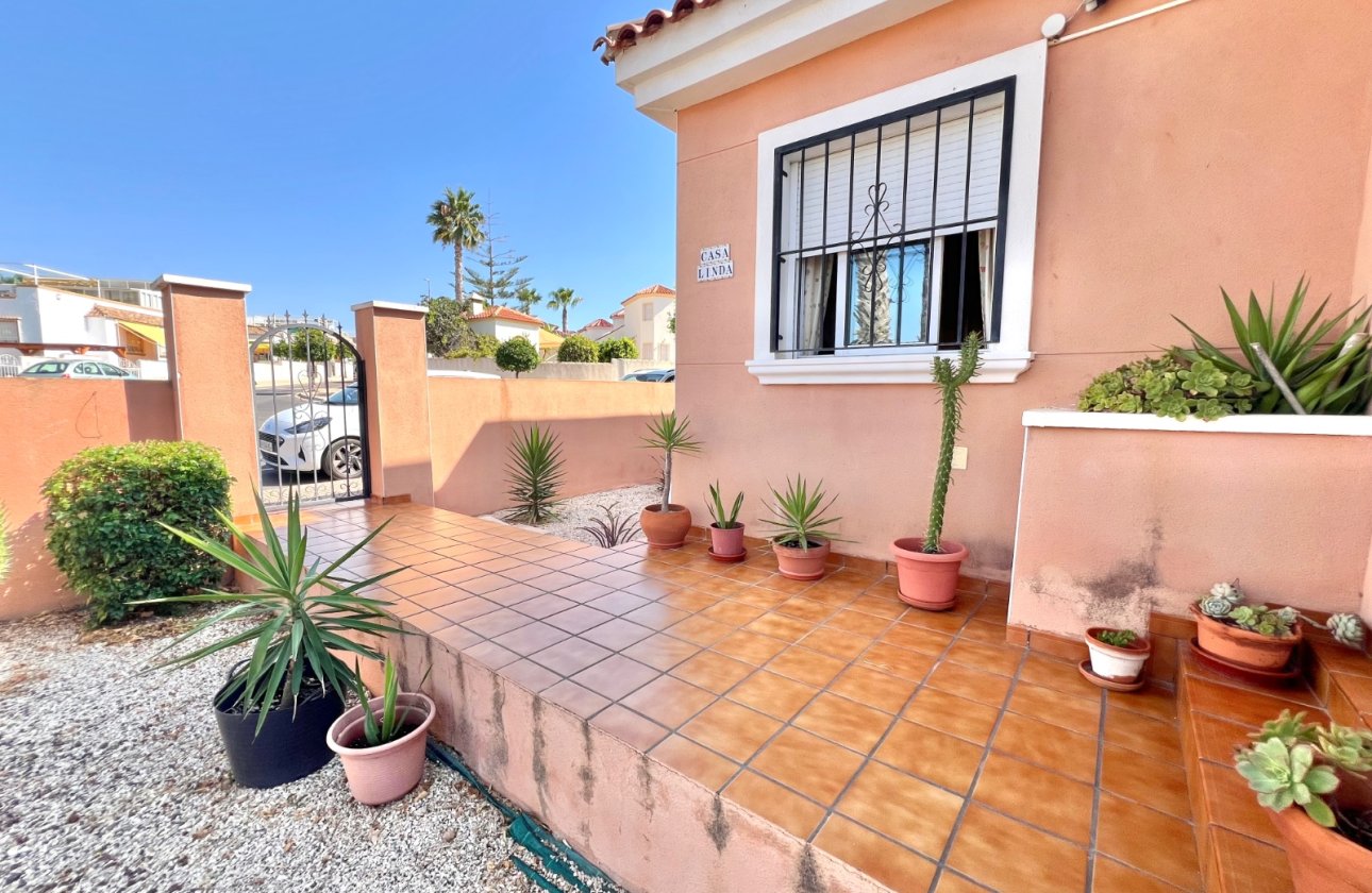 Resale - Detached Villa - La Marina