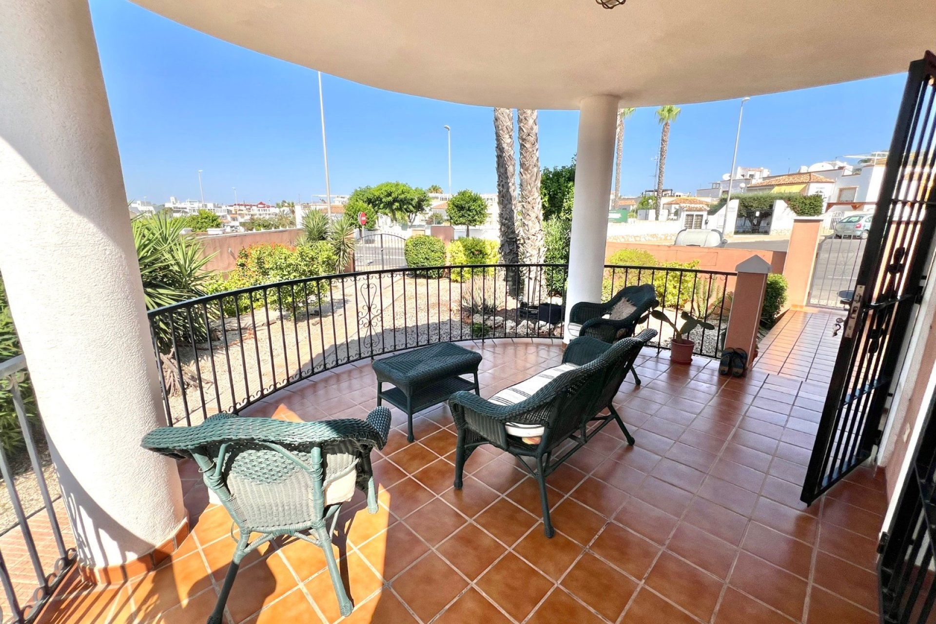 Resale - Detached Villa - La Marina