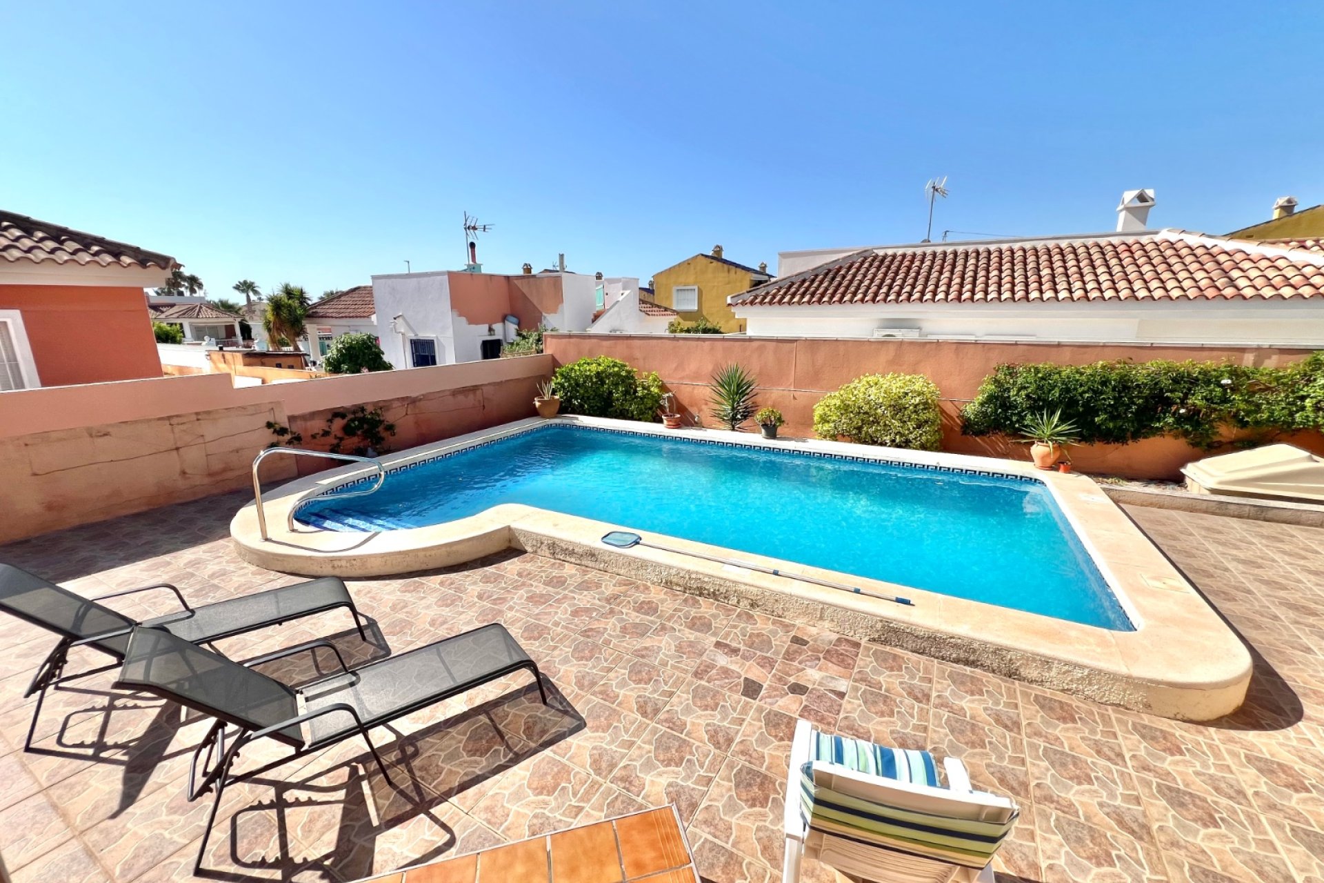 Resale - Detached Villa - La Marina