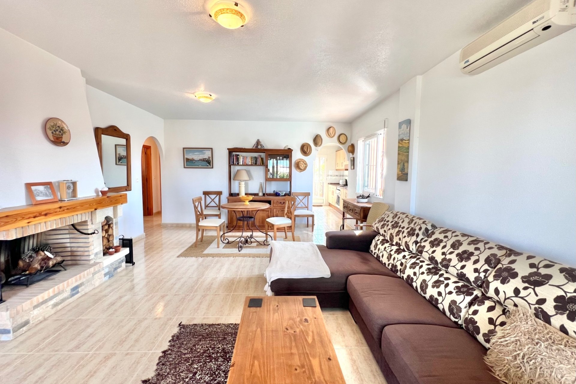 Resale - Detached Villa - La Marina