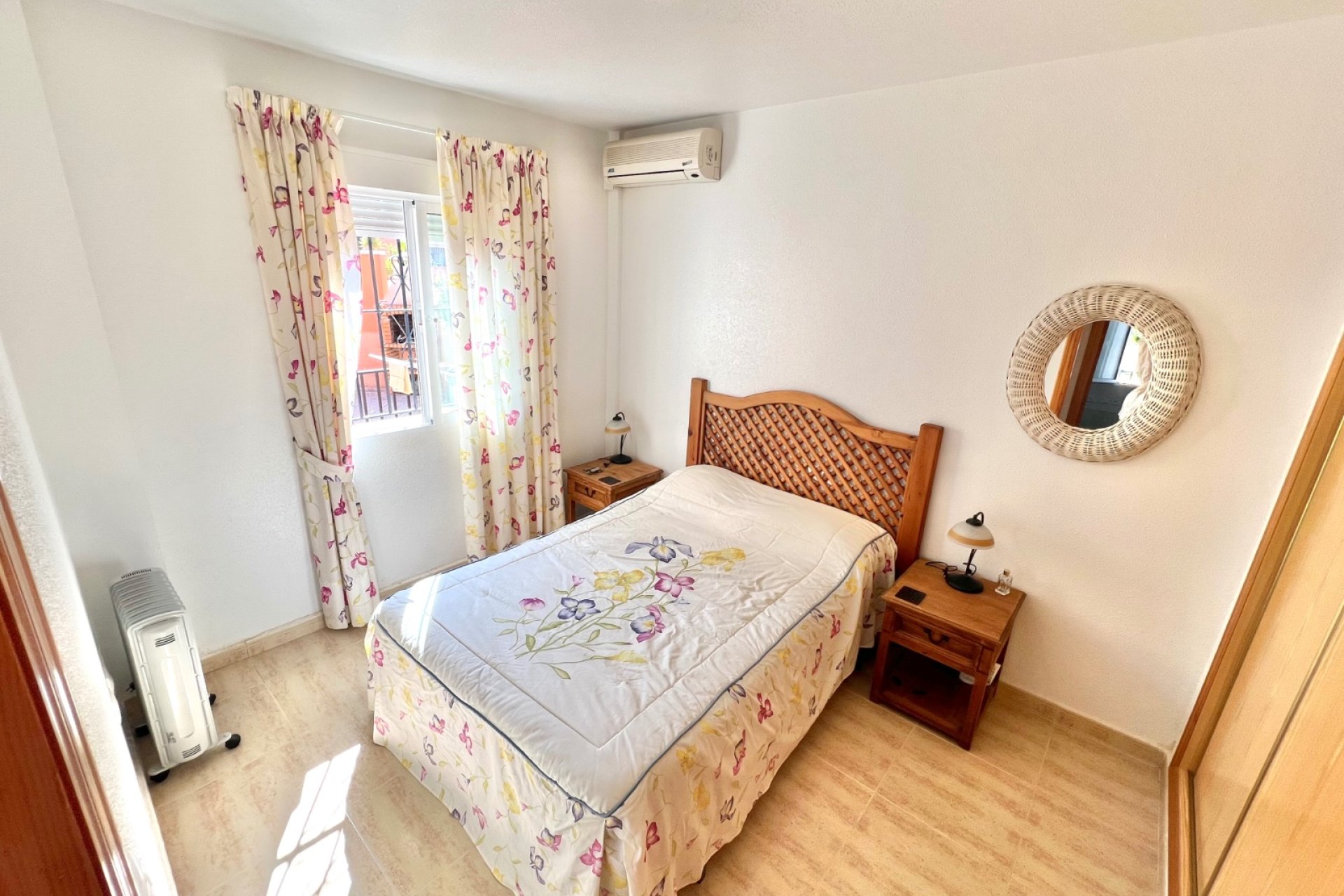 Resale - Detached Villa - La Marina