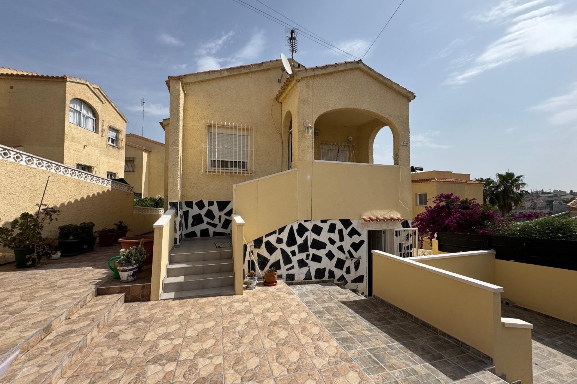 Resale - Detached Villa - La Marina