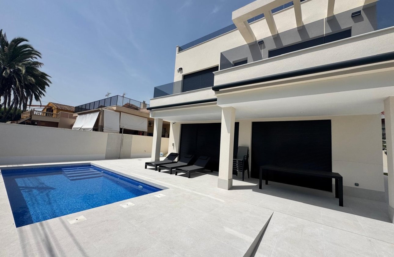 Resale - Detached Villa - La Marina