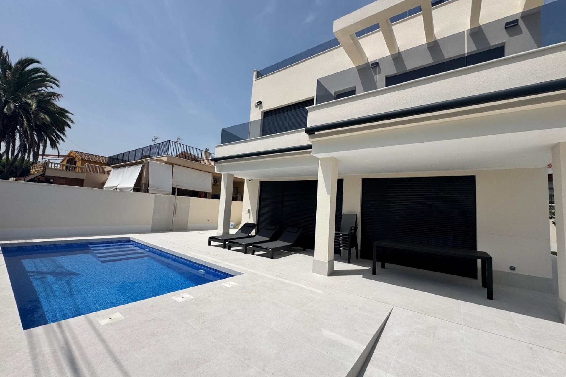Resale - Detached Villa - La Marina