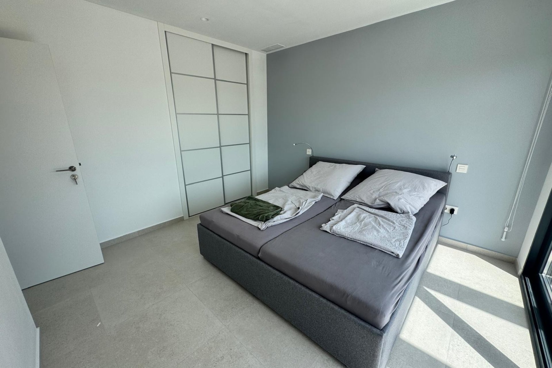 Resale - Detached Villa - La Marina