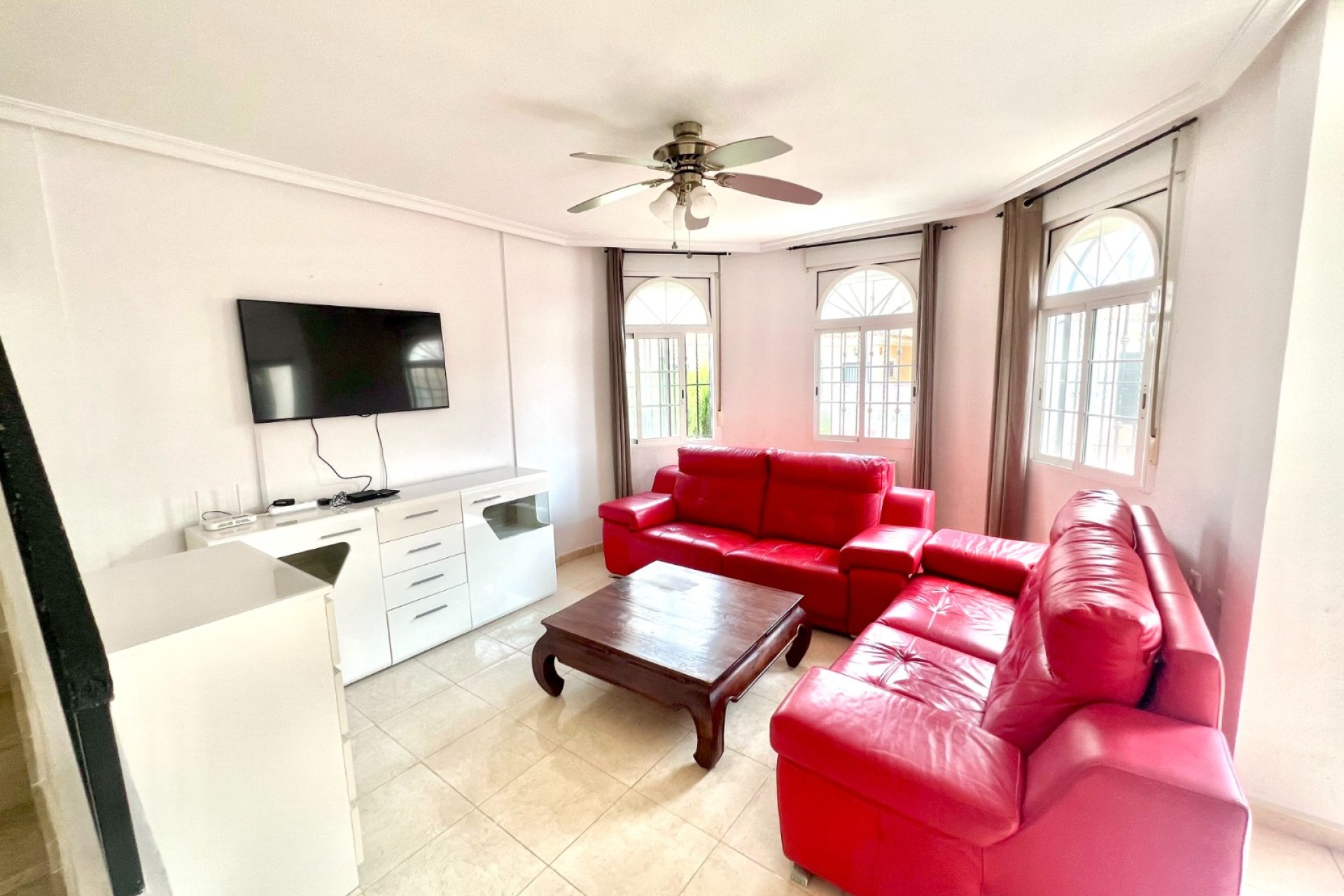 Resale - Detached Villa - La Marina