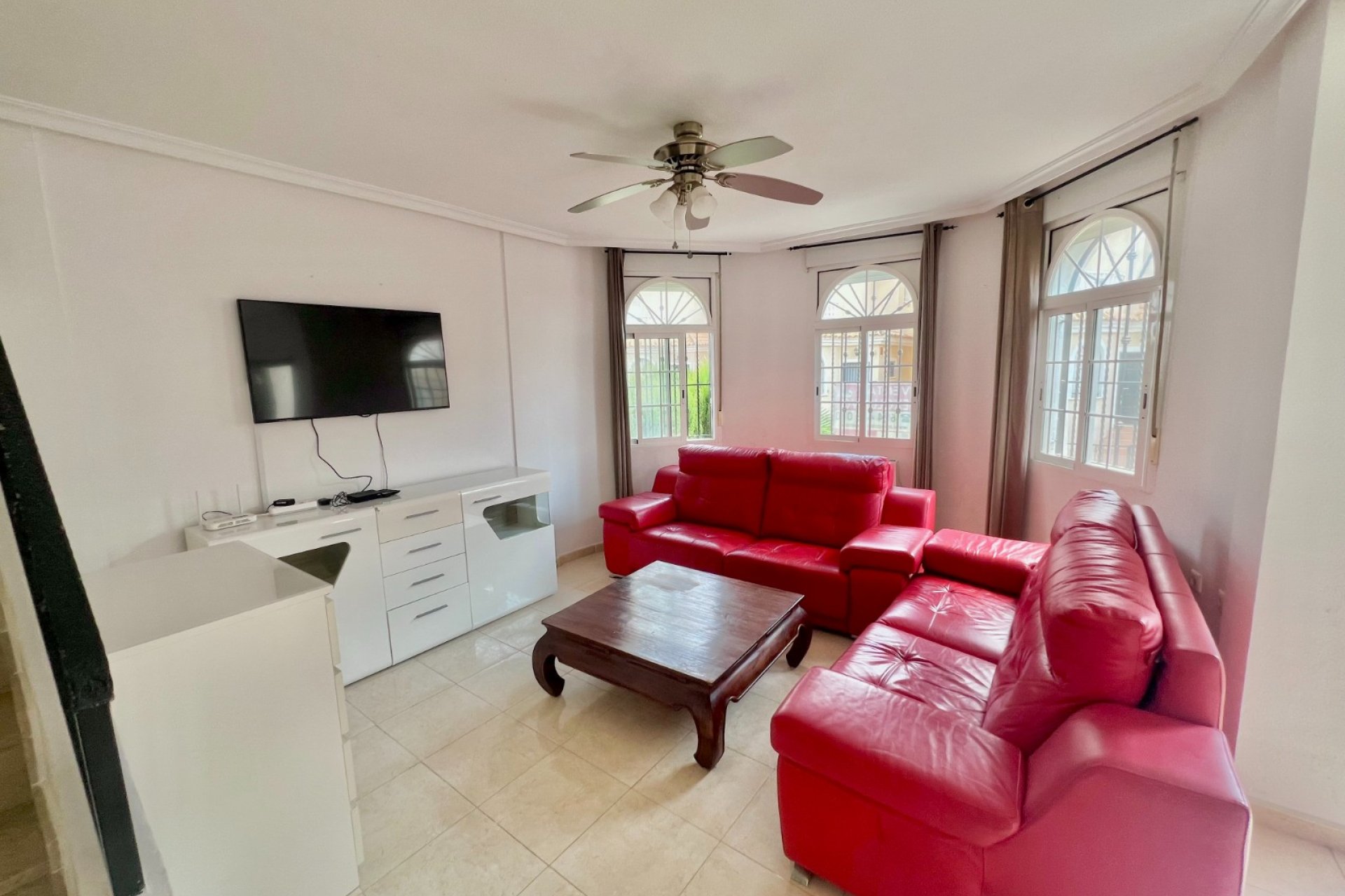 Resale - Detached Villa - La Marina