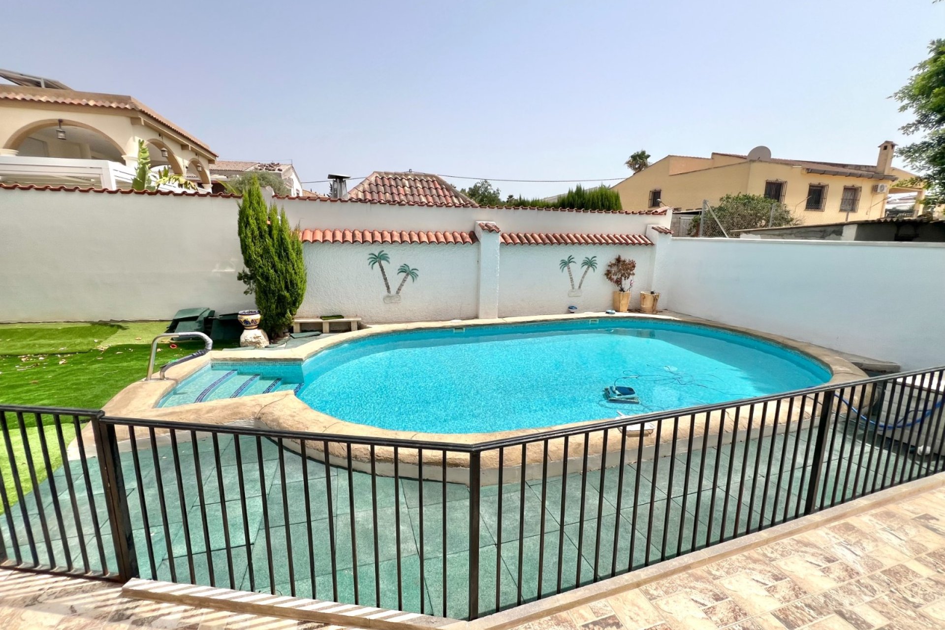 Resale - Detached Villa - La Marina