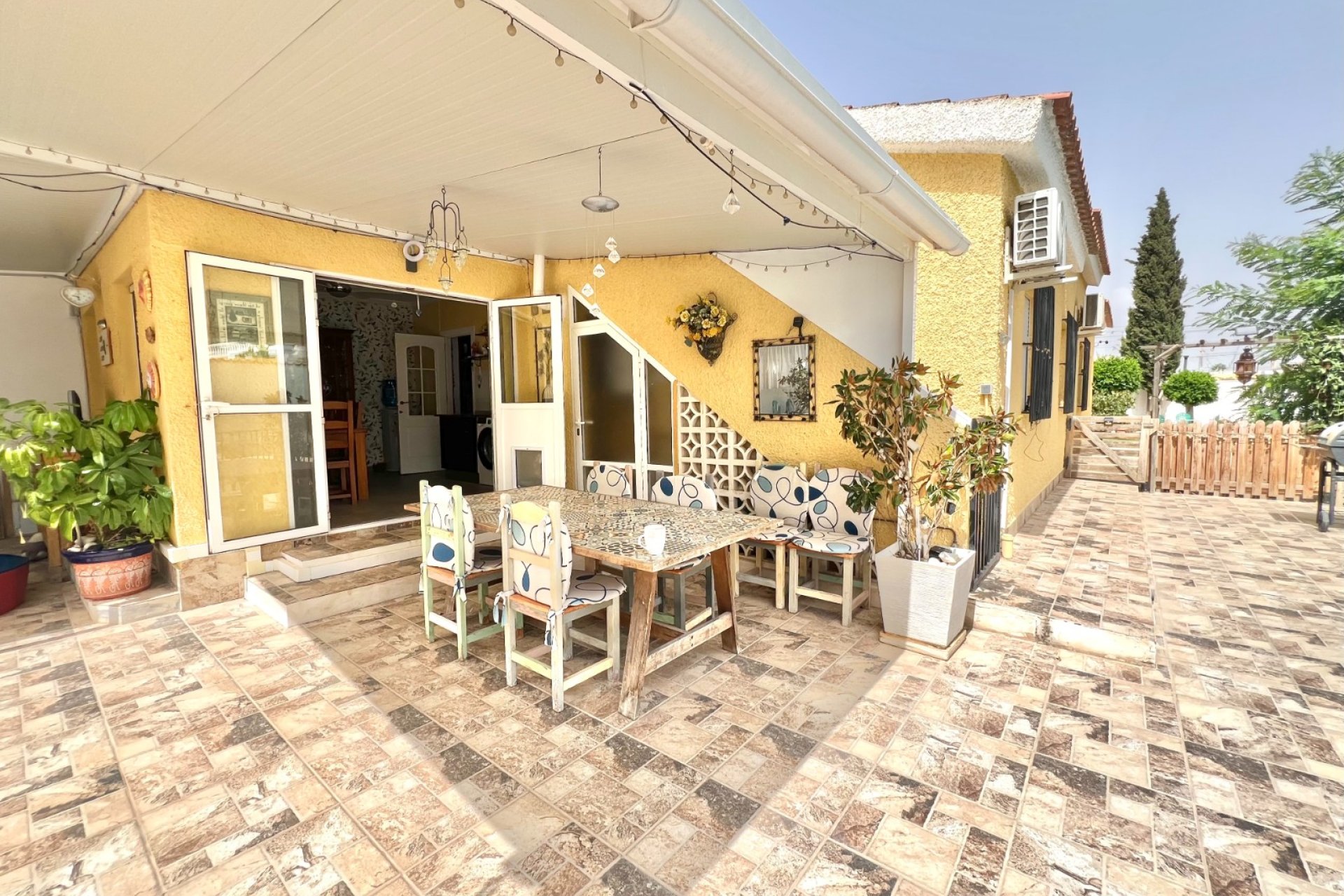 Resale - Detached Villa - La Marina