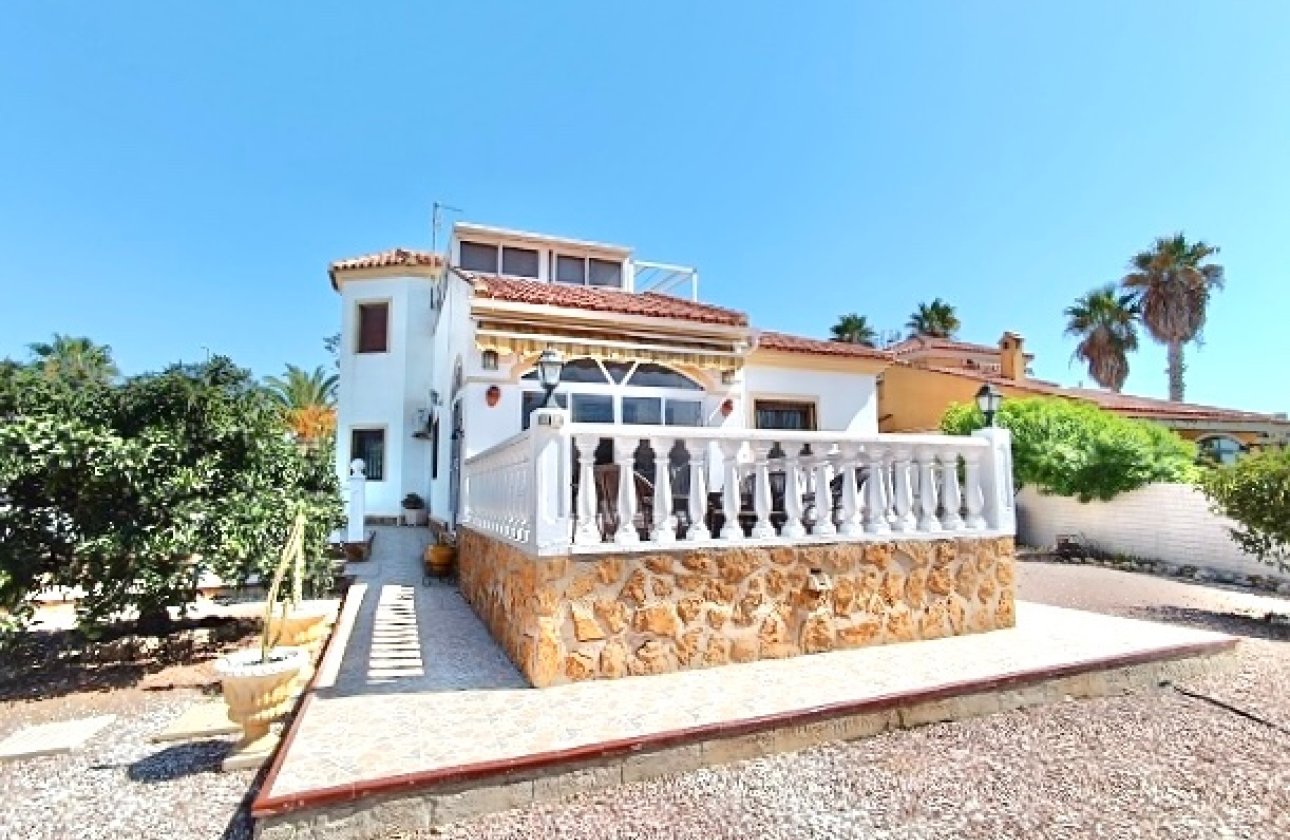 Resale - Detached Villa - La Marina