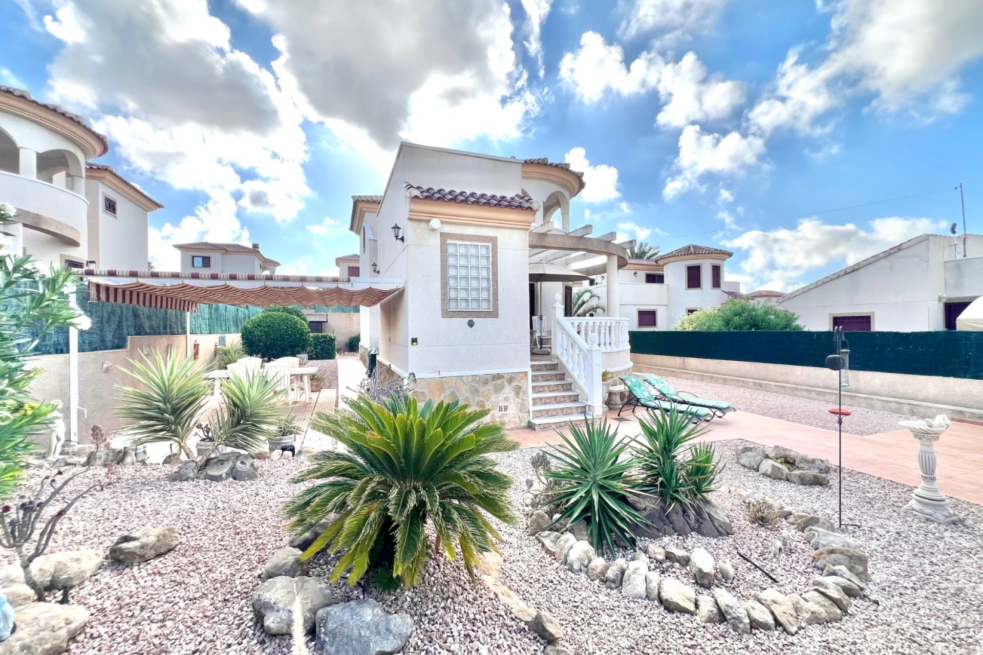 Resale - Detached Villa - La Marina