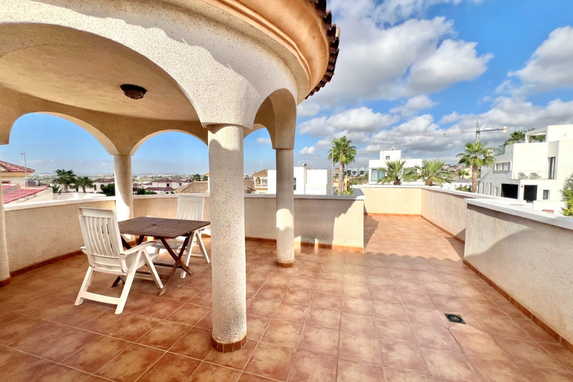 Resale - Detached Villa - La Marina