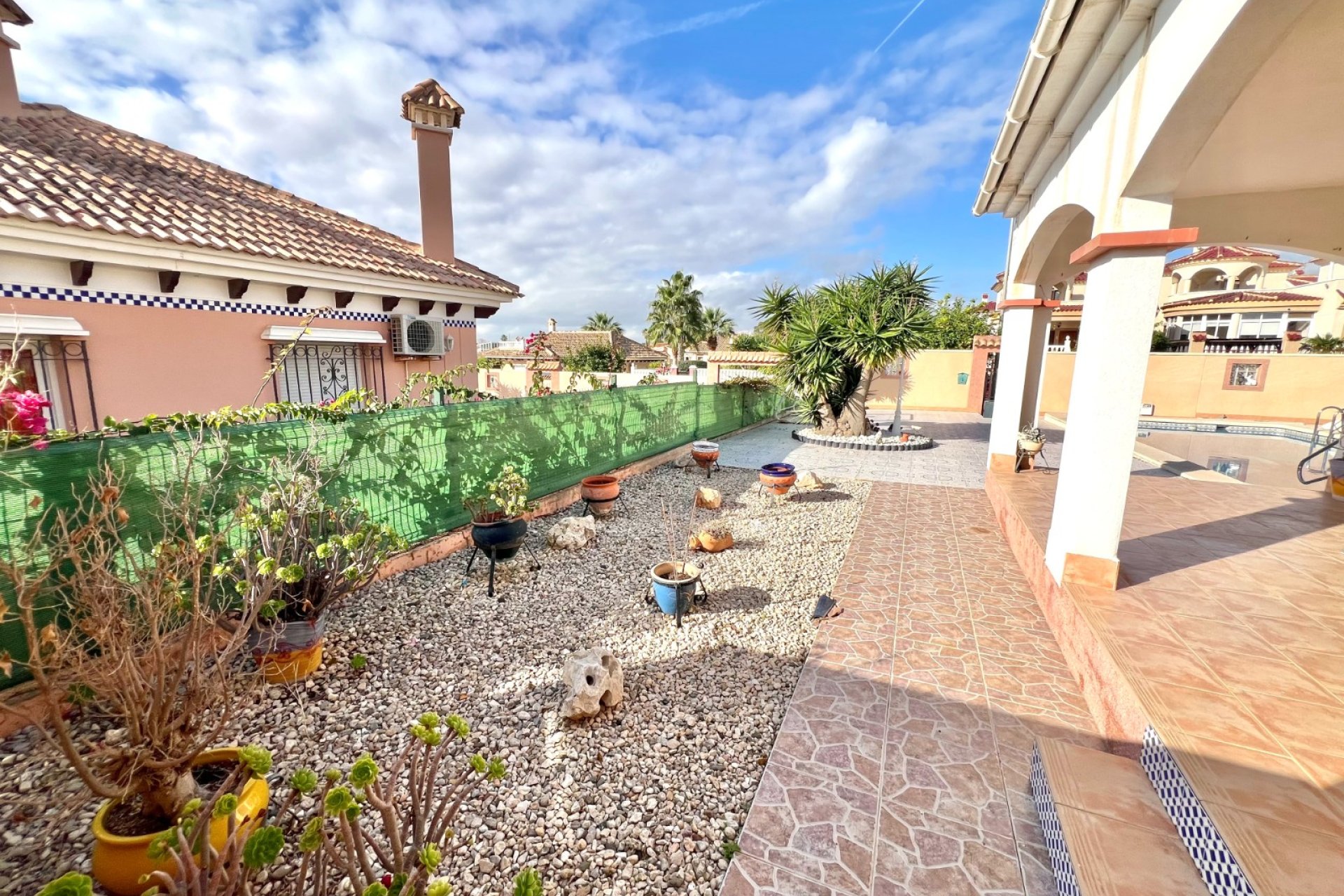 Resale - Detached Villa - La Marina