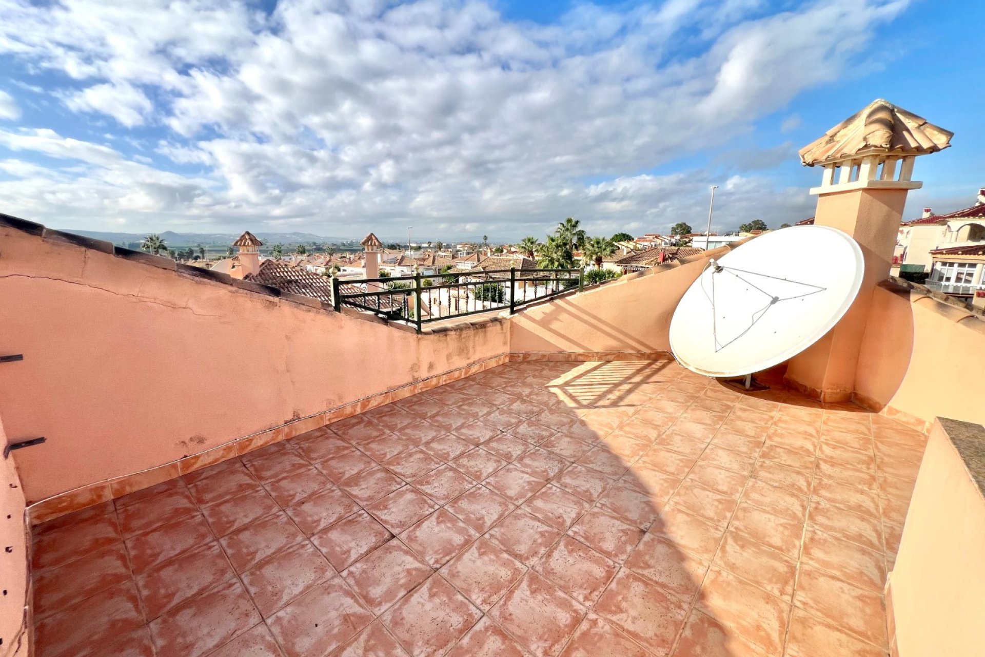 Resale - Detached Villa - La Marina